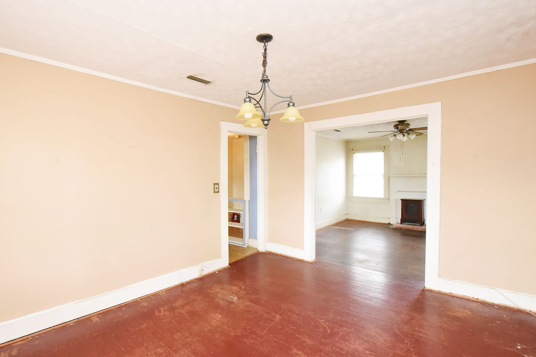 1110 South Union Ave.-15