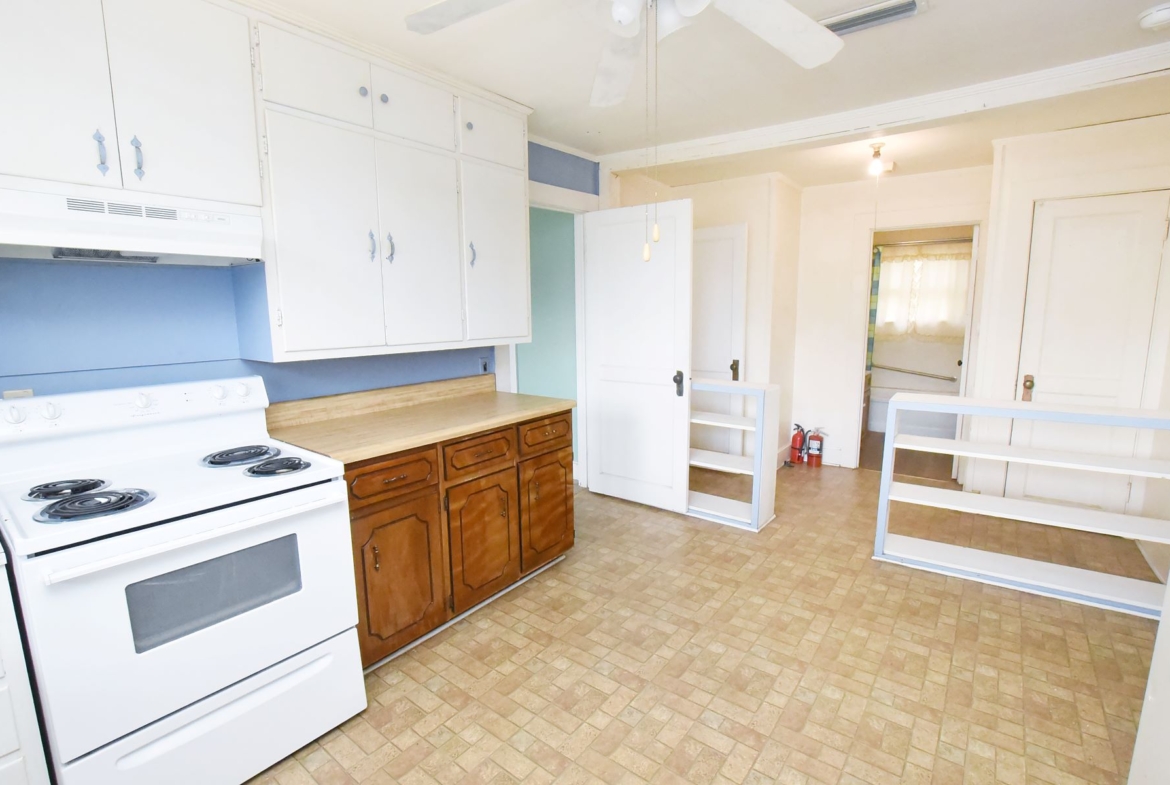 1110 South Union Ave.-18