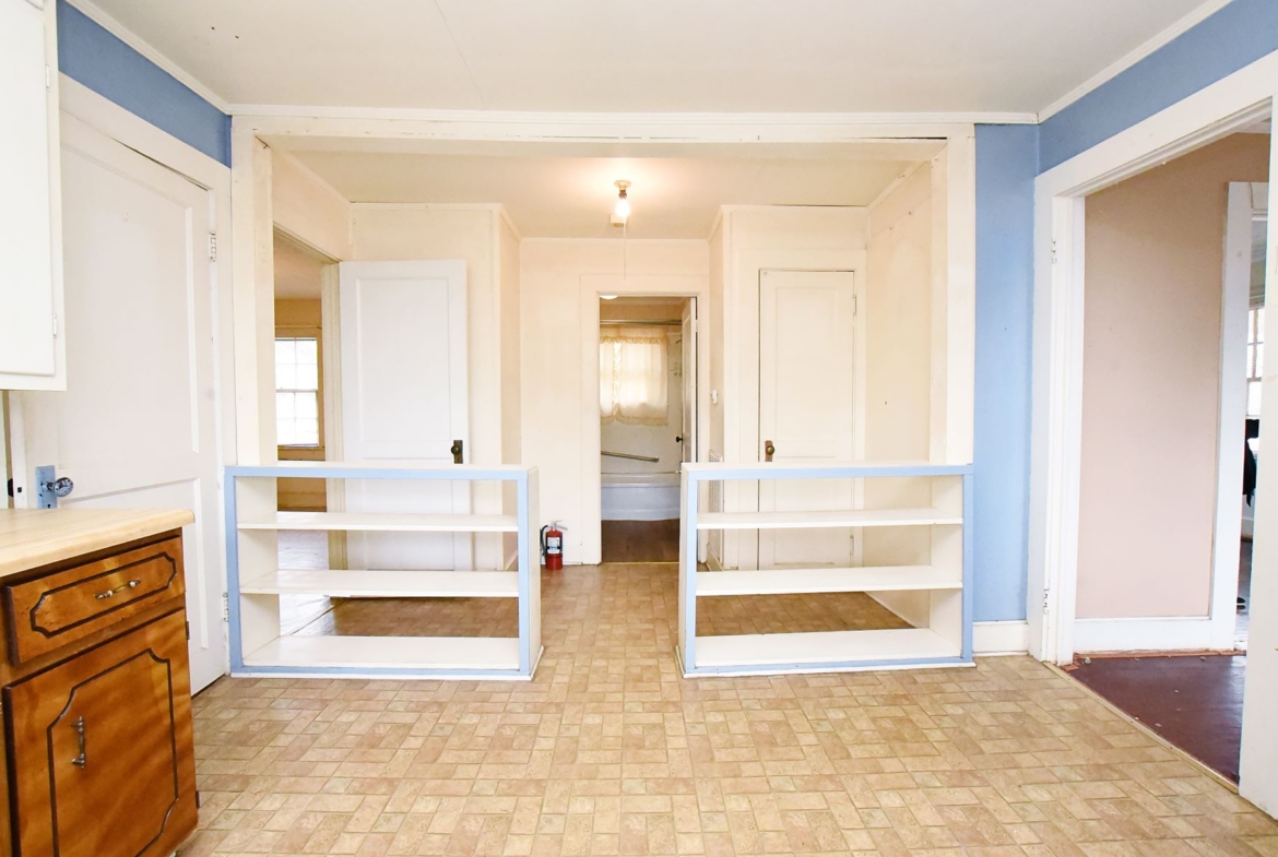 1110 South Union Ave.-19