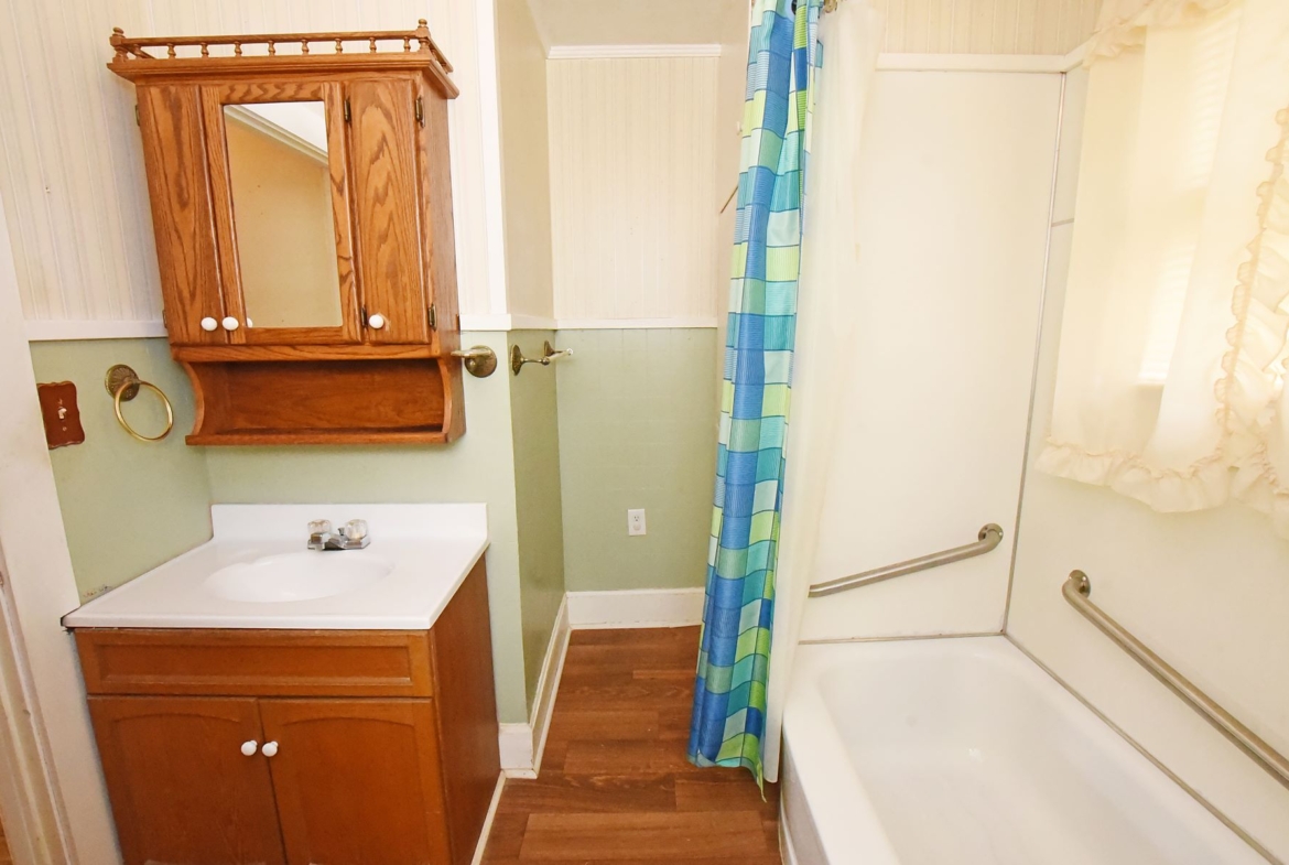 1110 South Union Ave.-21