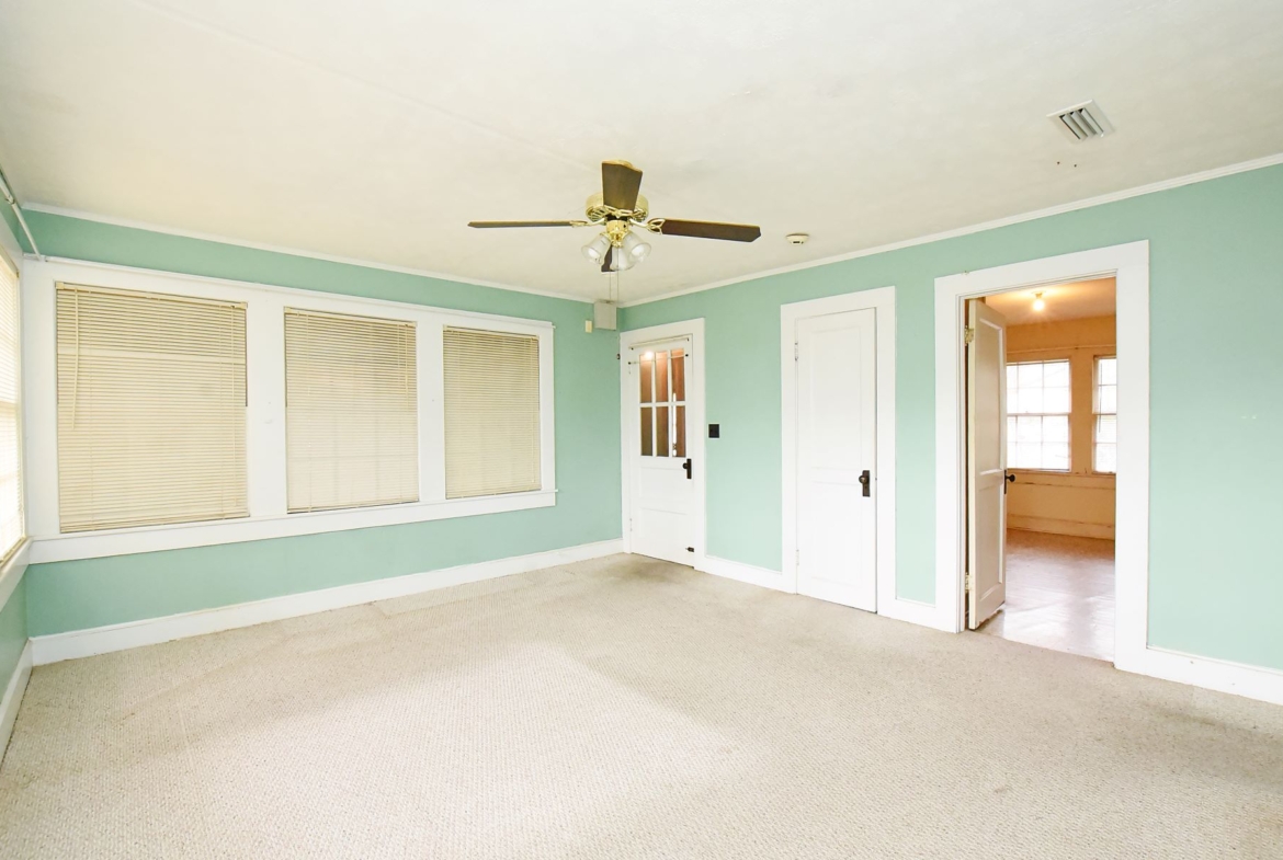 1110 South Union Ave.-25