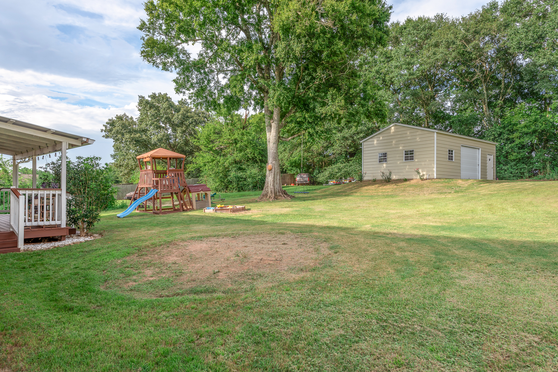 222 Weeping Willow-WHT-11