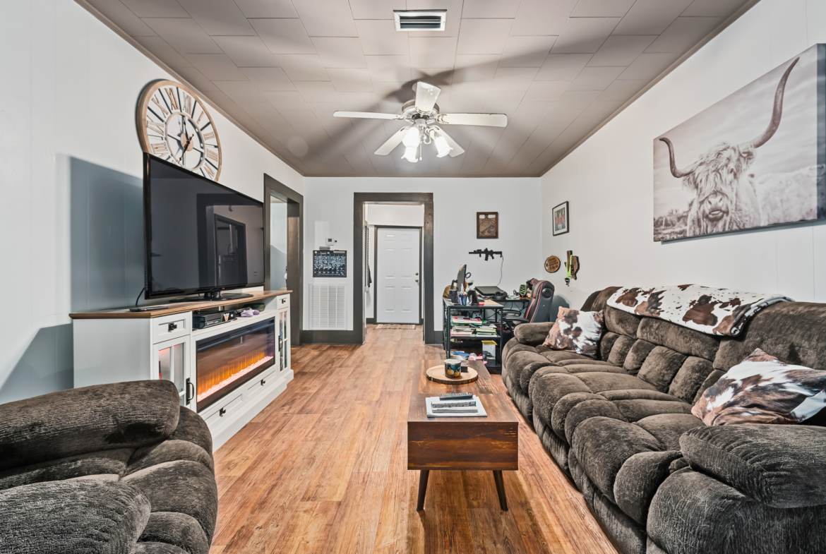 687 Smith Ave-WHT-12