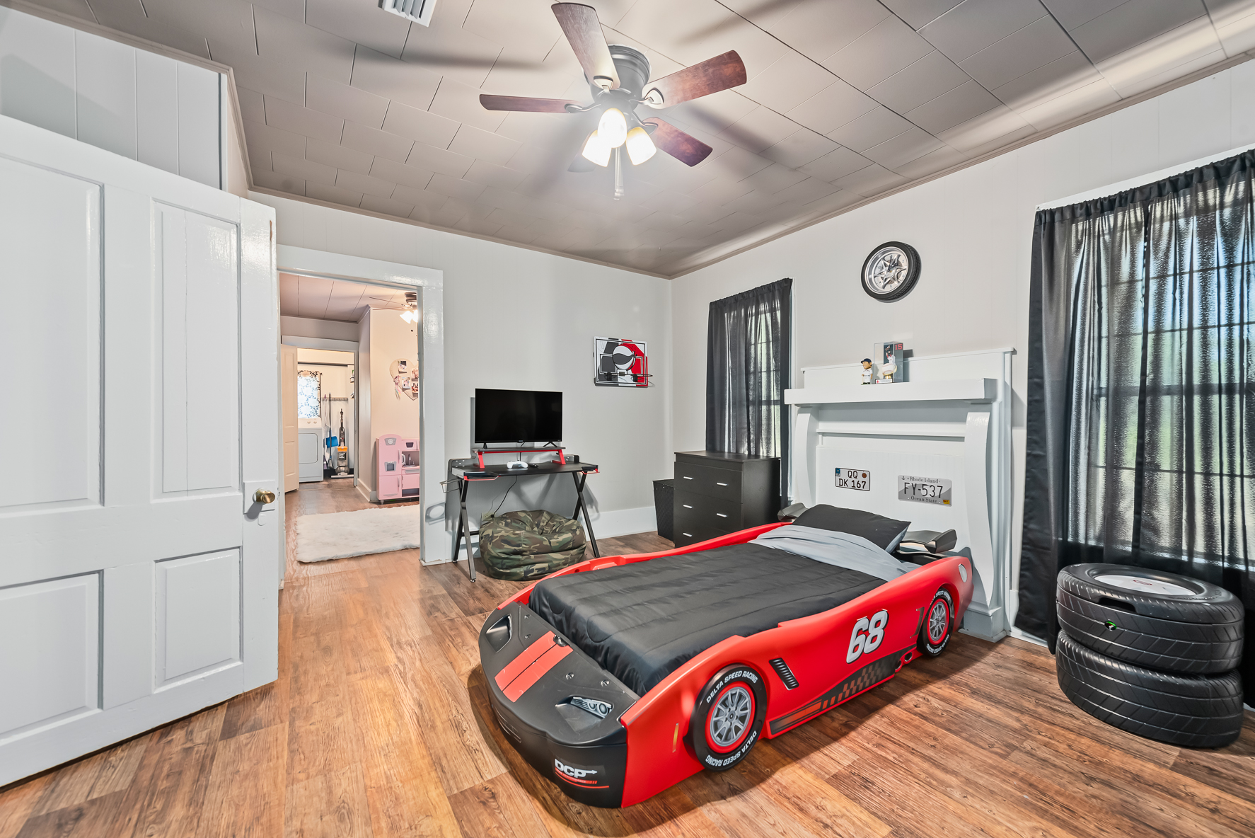 687 Smith Ave-WHT-18