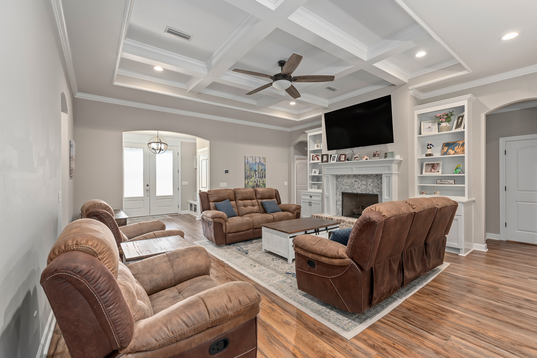 705 Homestead Way-WHT-14