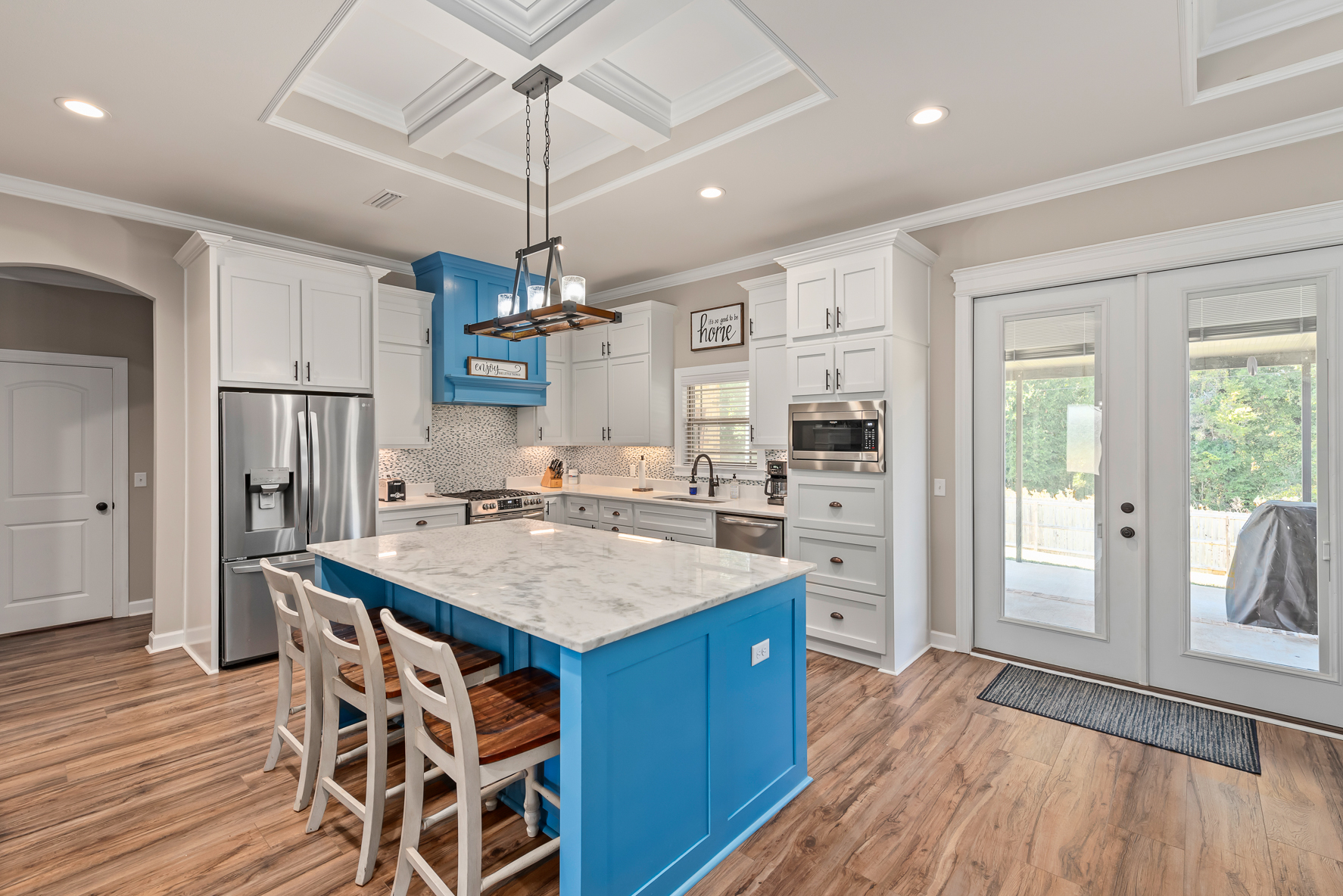 705 Homestead Way-WHT-17