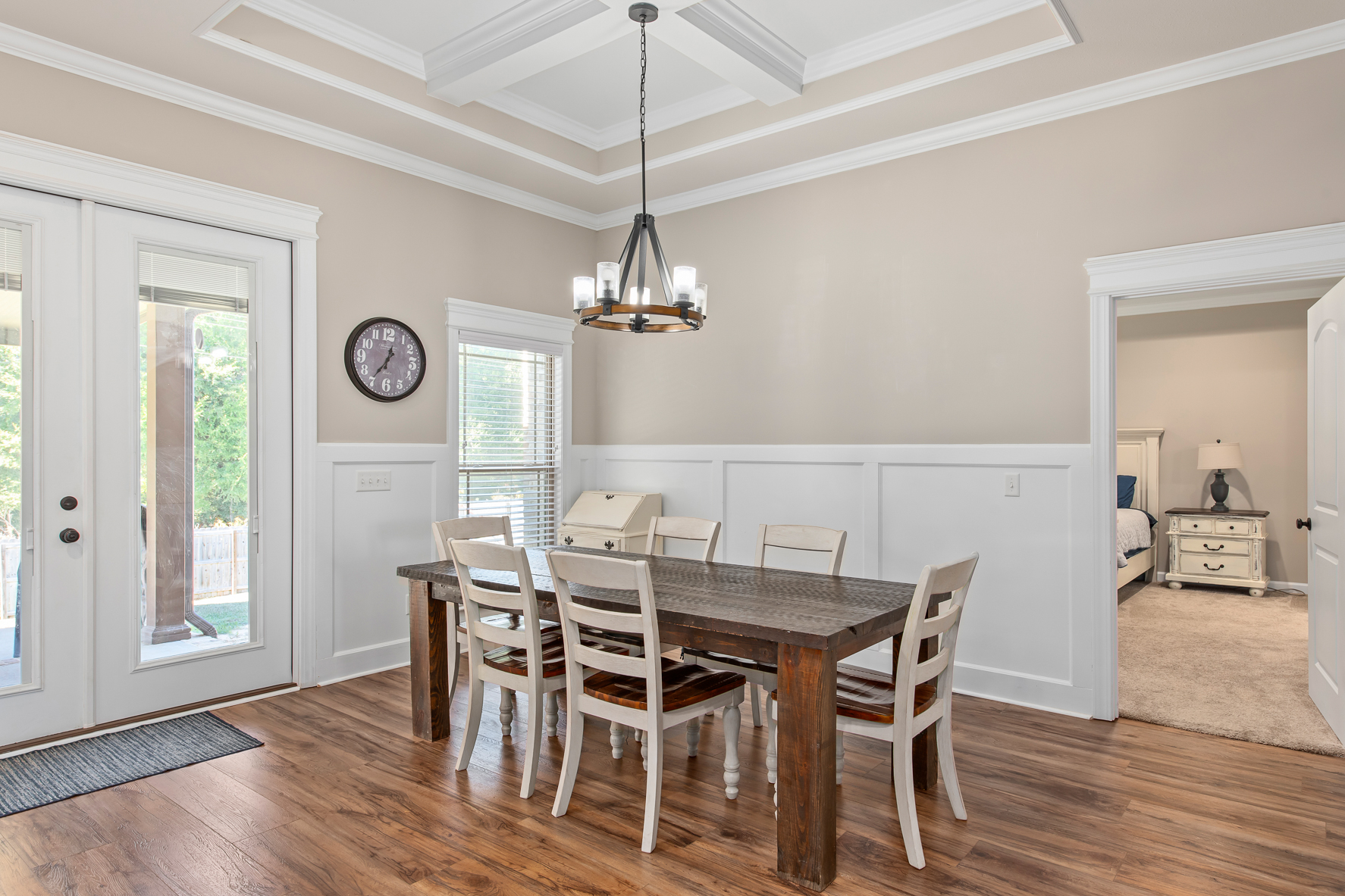 705 Homestead Way-WHT-21