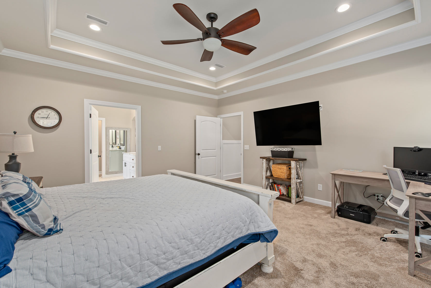 705 Homestead Way-WHT-24