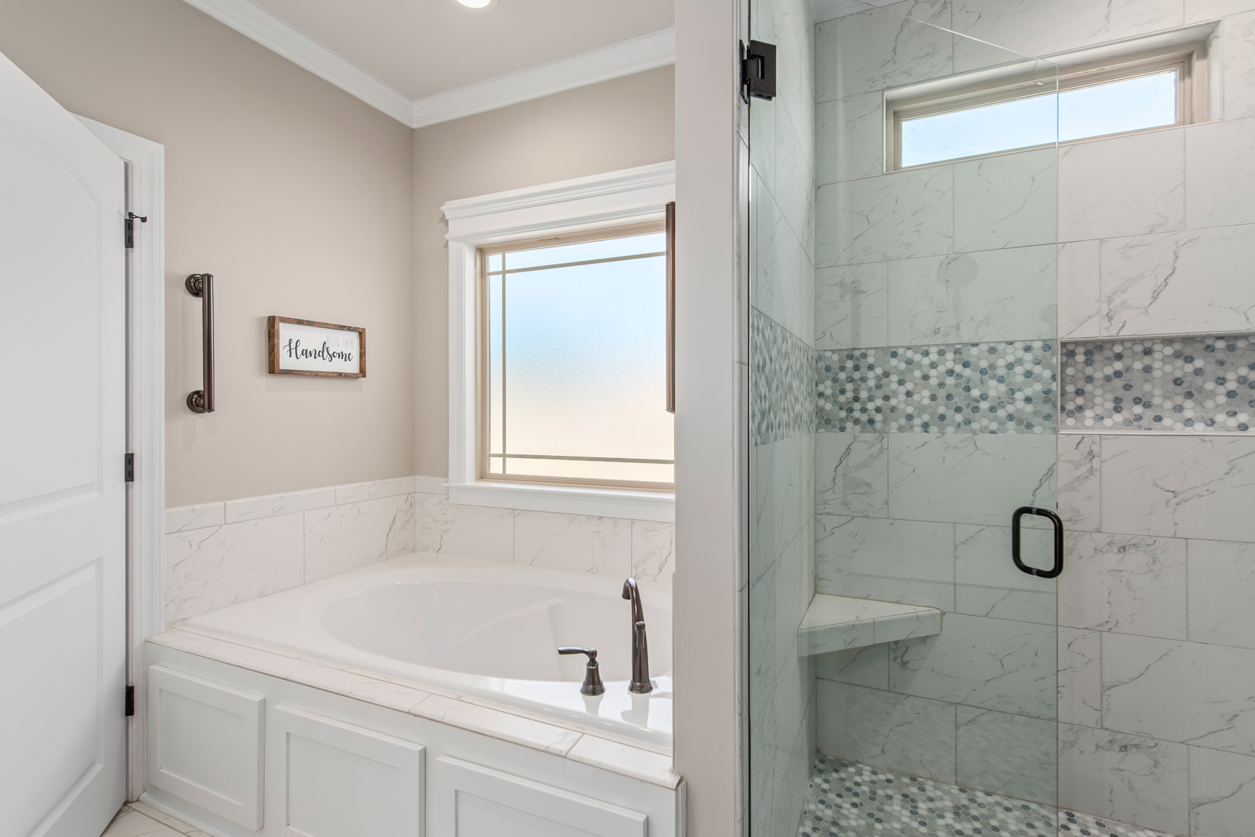 705 Homestead Way-WHT-27