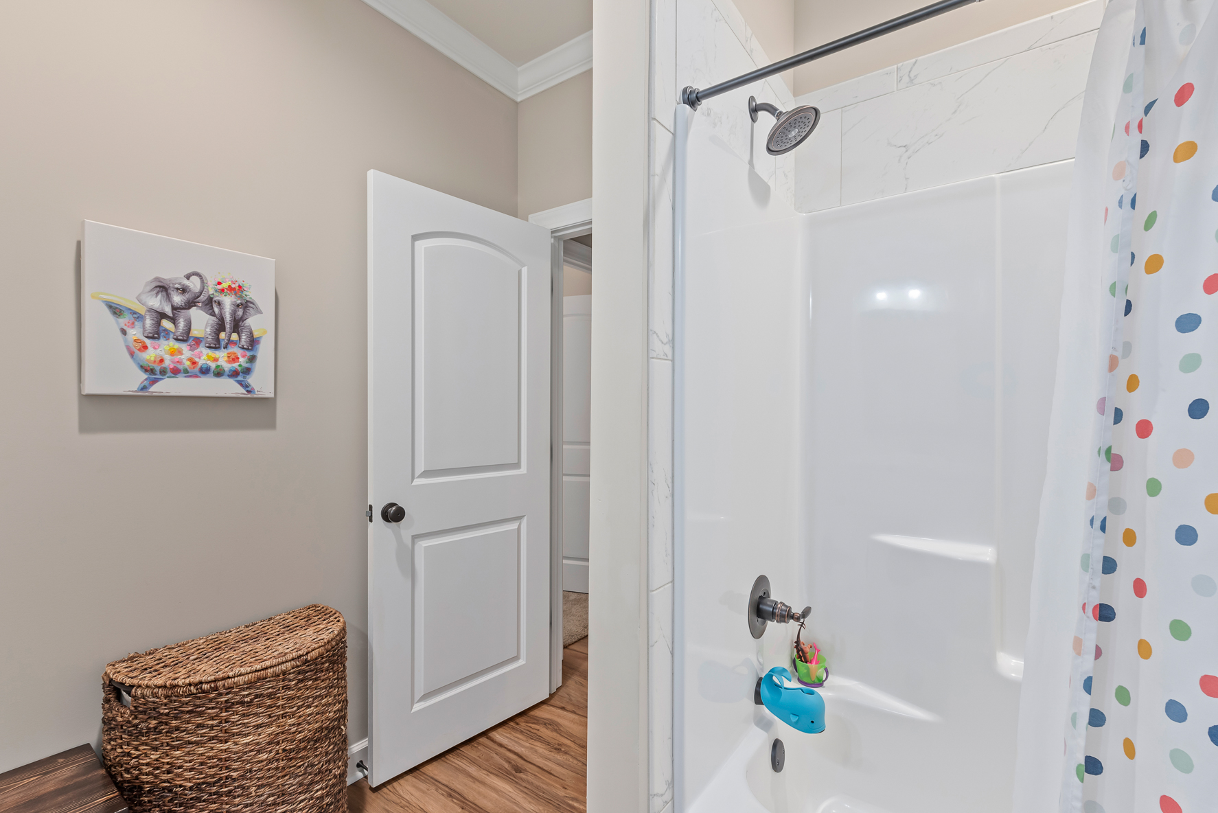 705 Homestead Way-WHT-37