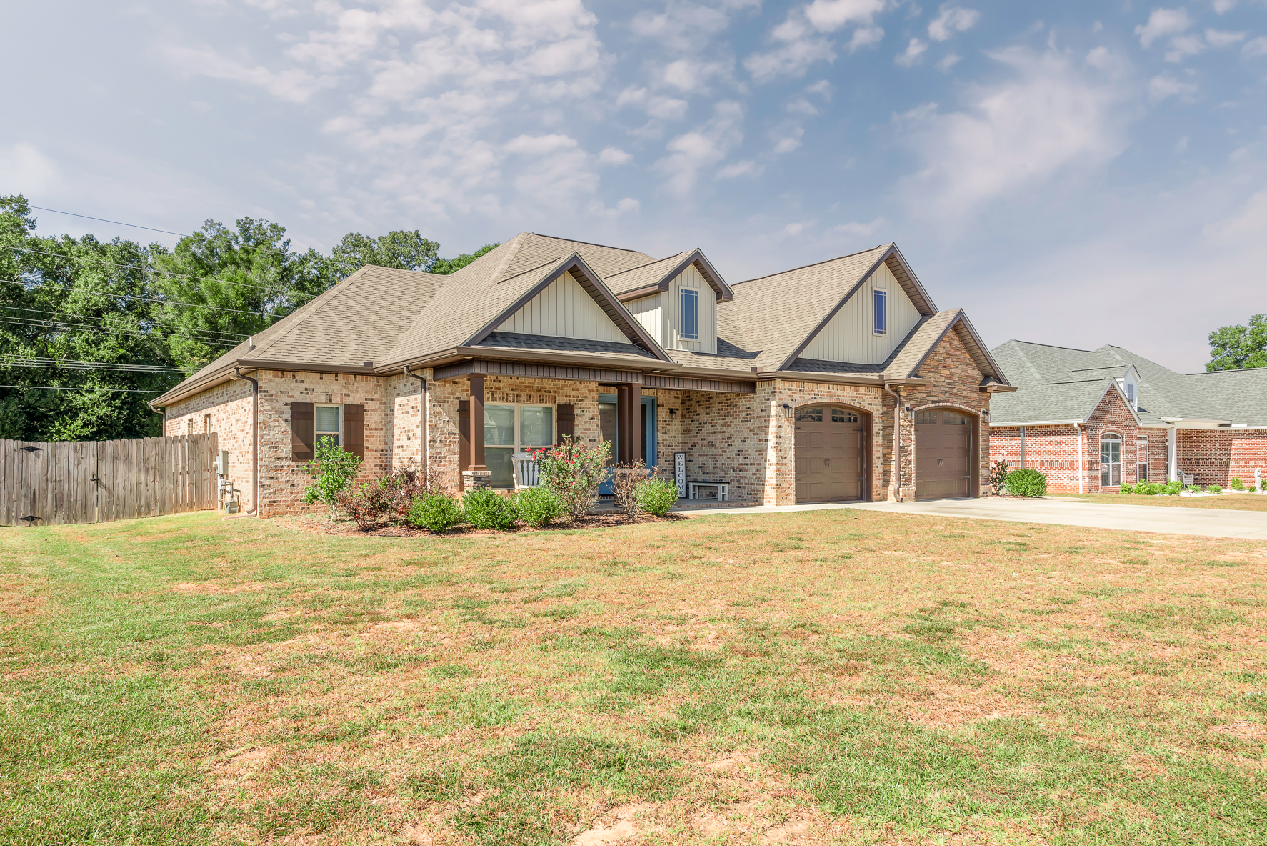 705 Homestead Way-WHT-4