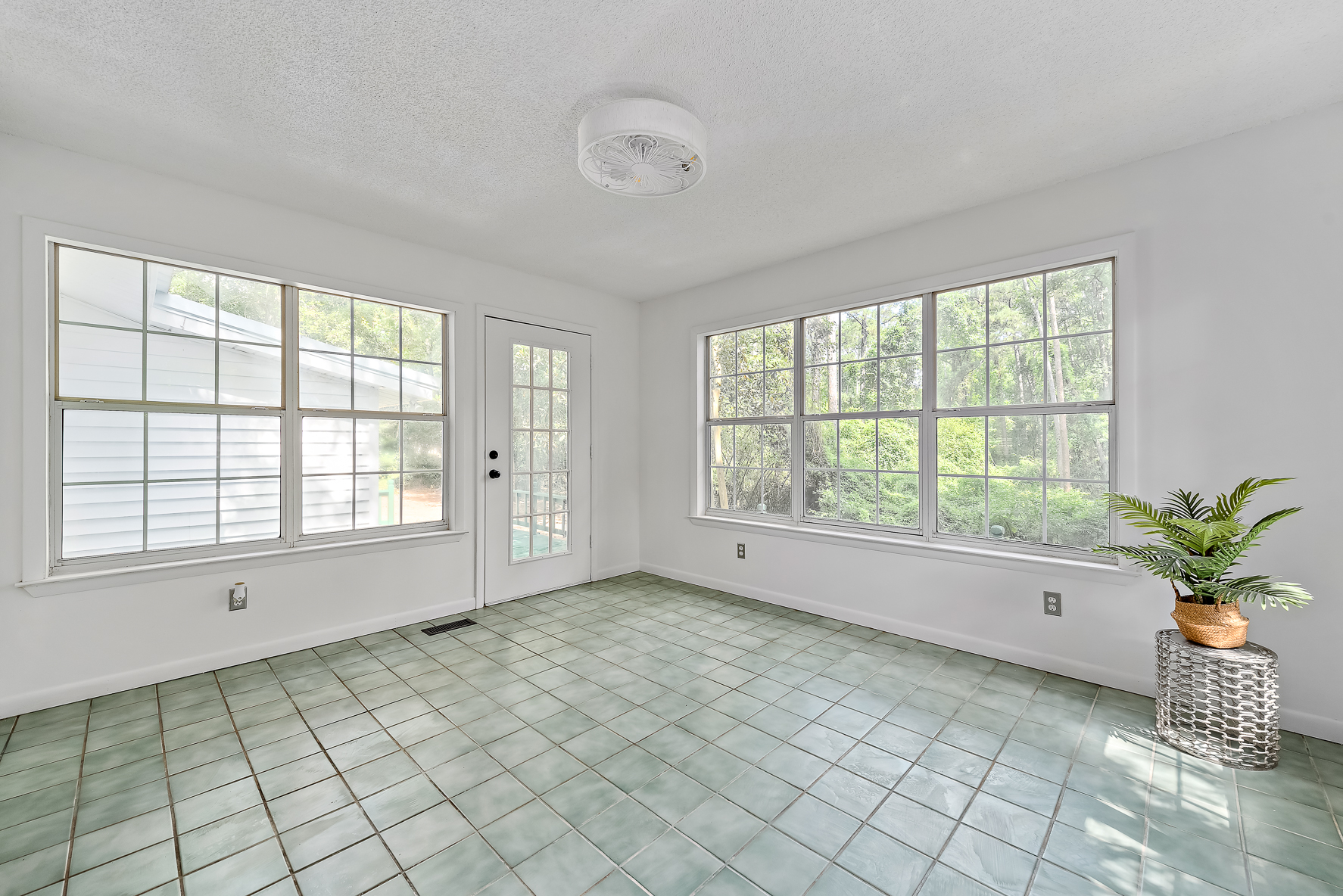 514 Whispering Pines-WHT-24