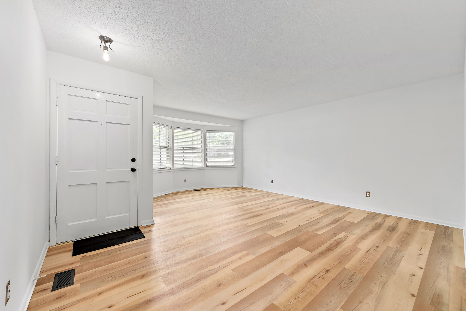 514 Whispering Pines-WHT-26