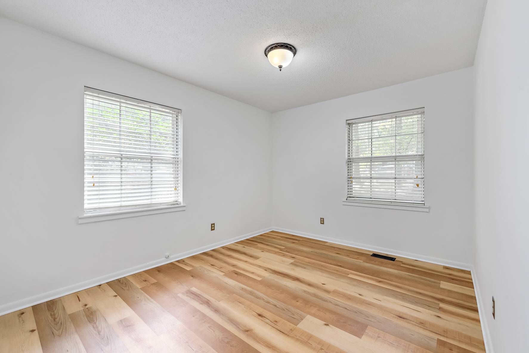 514 Whispering Pines-WHT-33