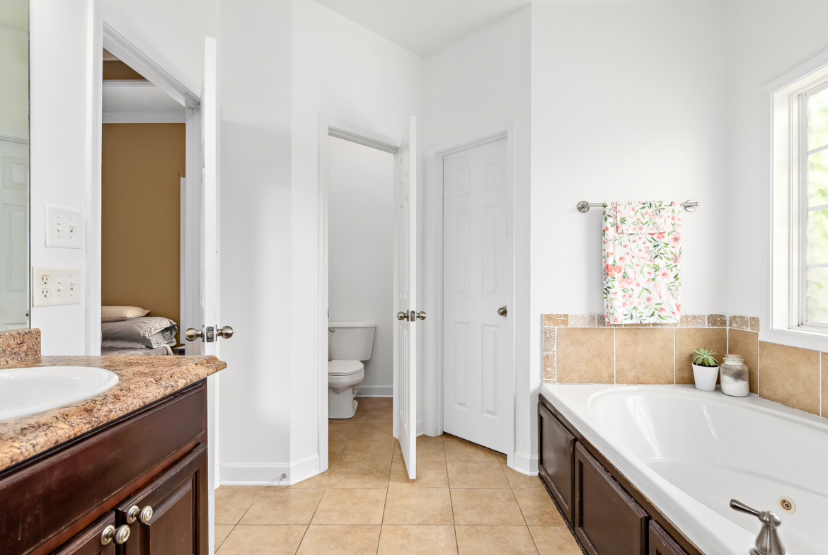 115 Cristy Lane-WHT-27