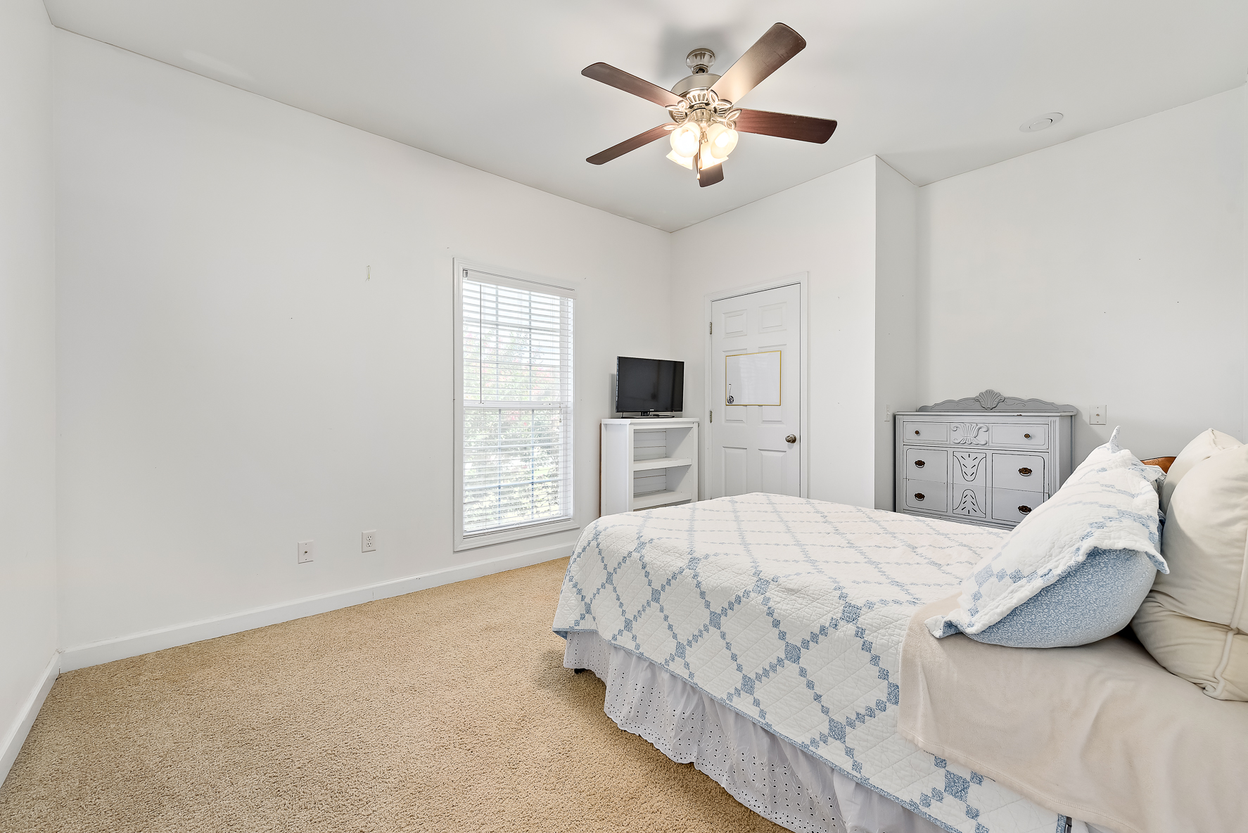 115 Cristy Lane-WHT-31