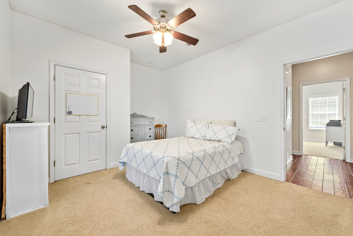 115 Cristy Lane-WHT-32