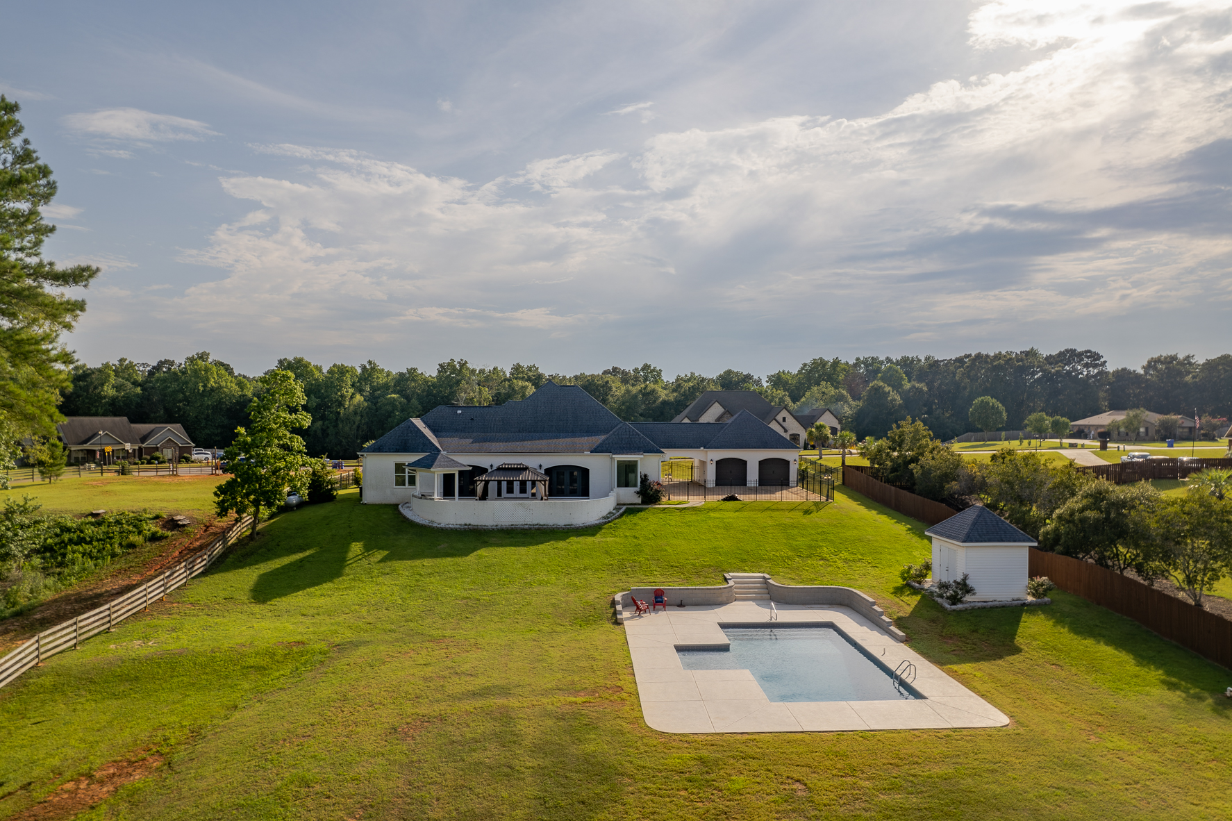 437 CO RD 561-WHT-13