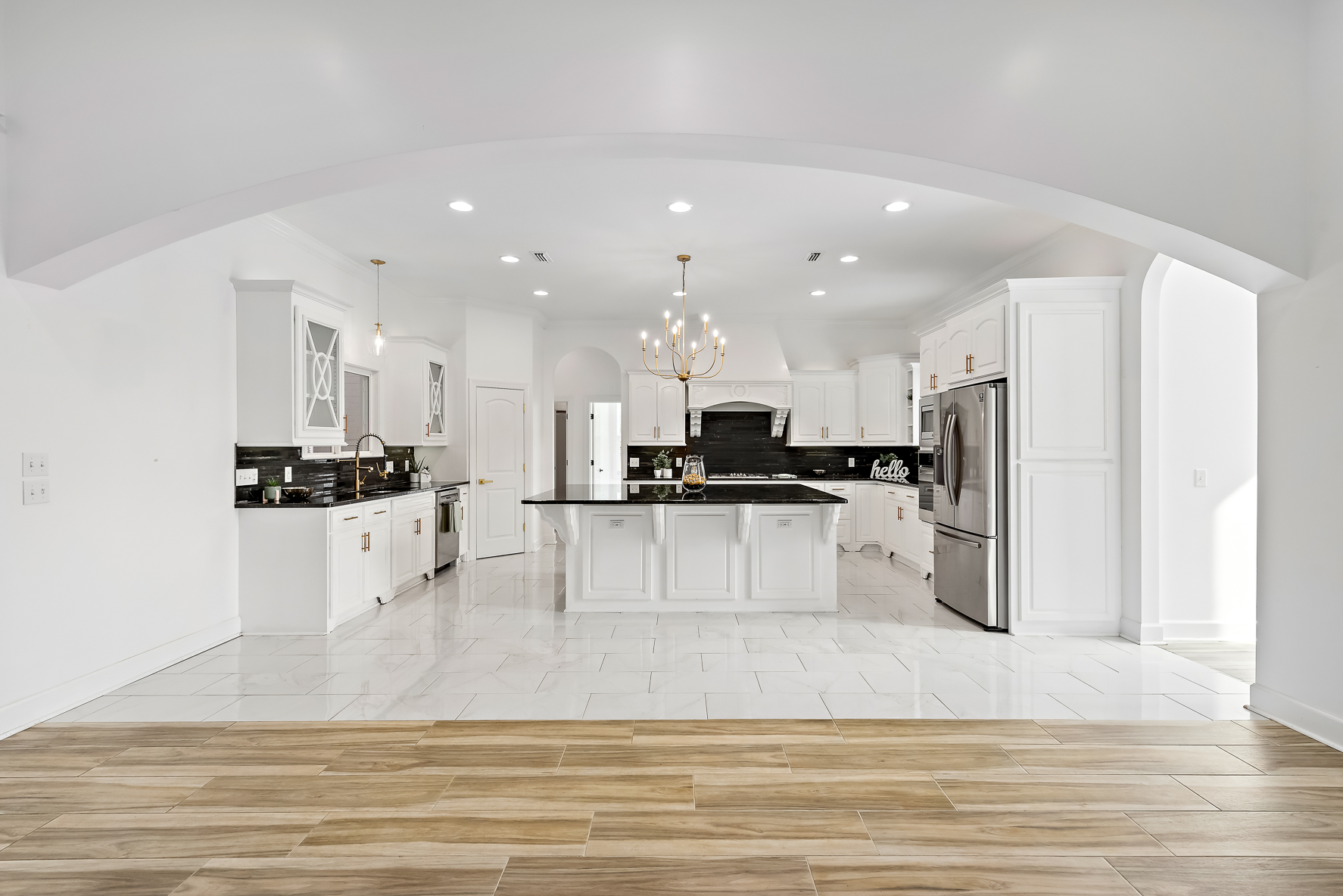 437 CO RD 561-WHT-19