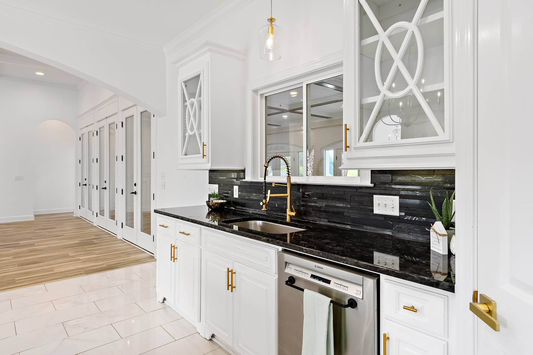 437 CO RD 561-WHT-27