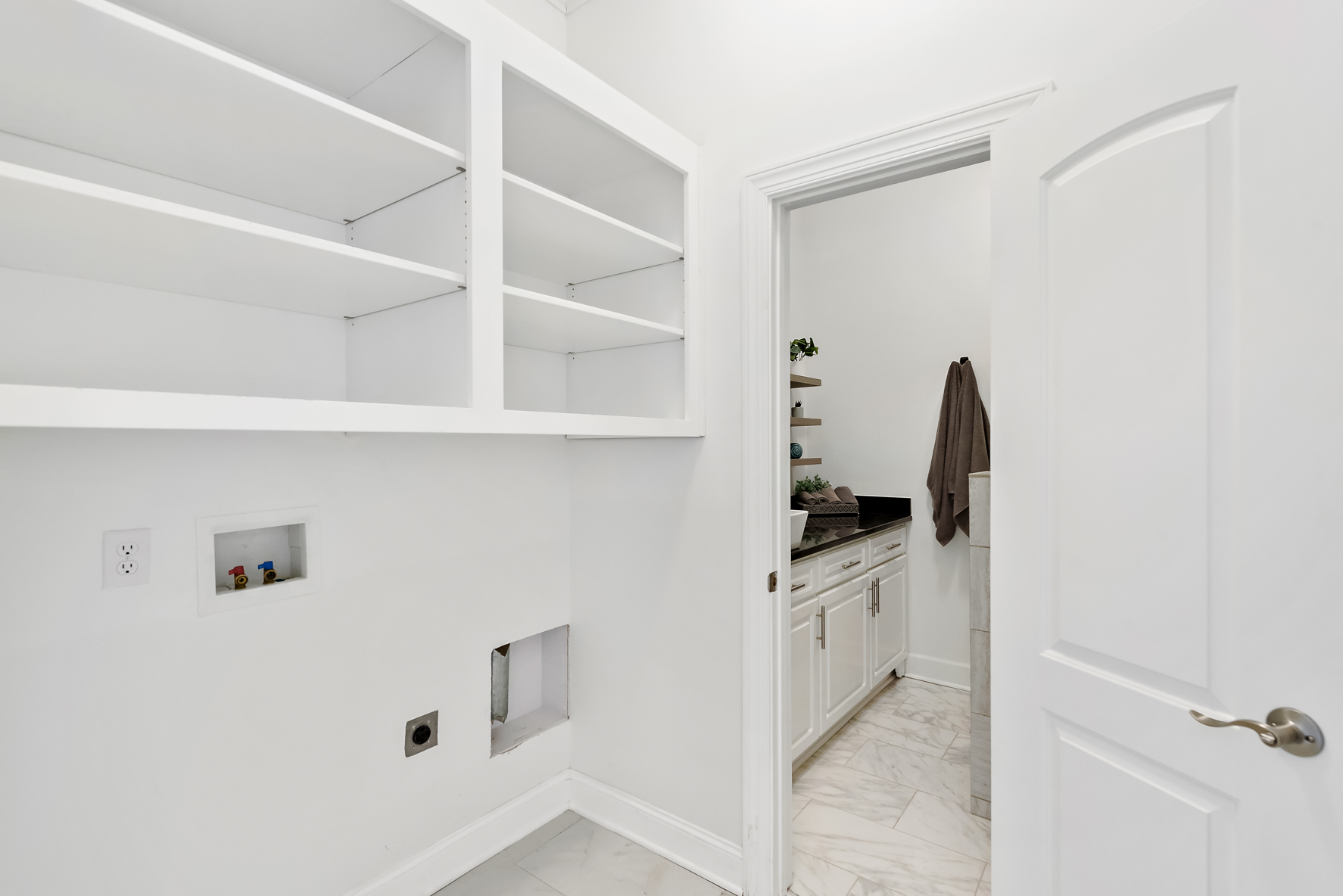 437 CO RD 561-WHT-45