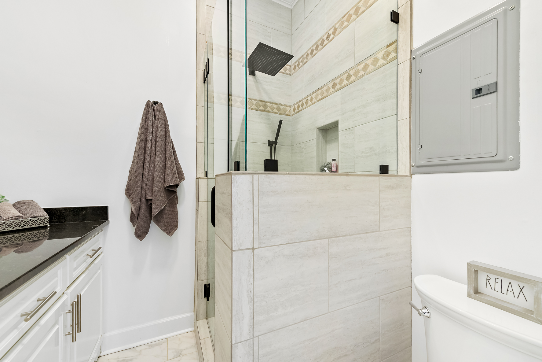 437 CO RD 561-WHT-47