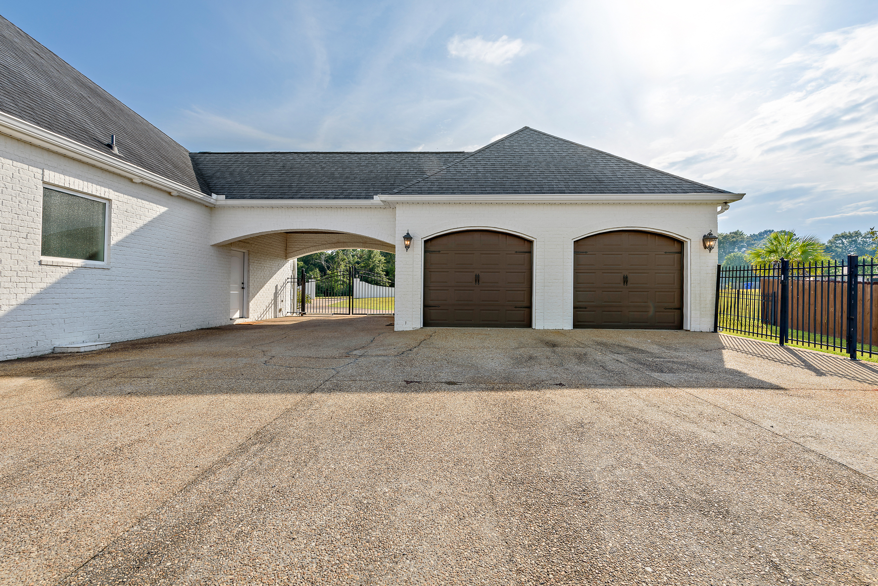 437 CO RD 561-WHT-52