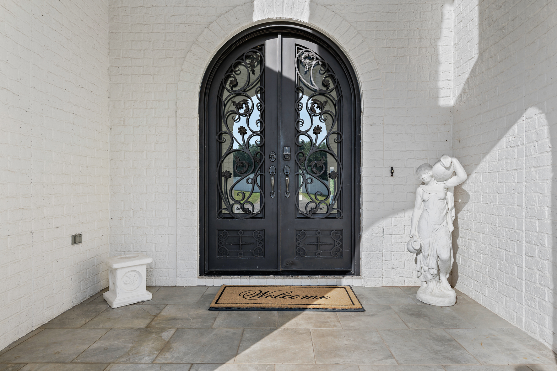 437 CO RD 561-WHT-53