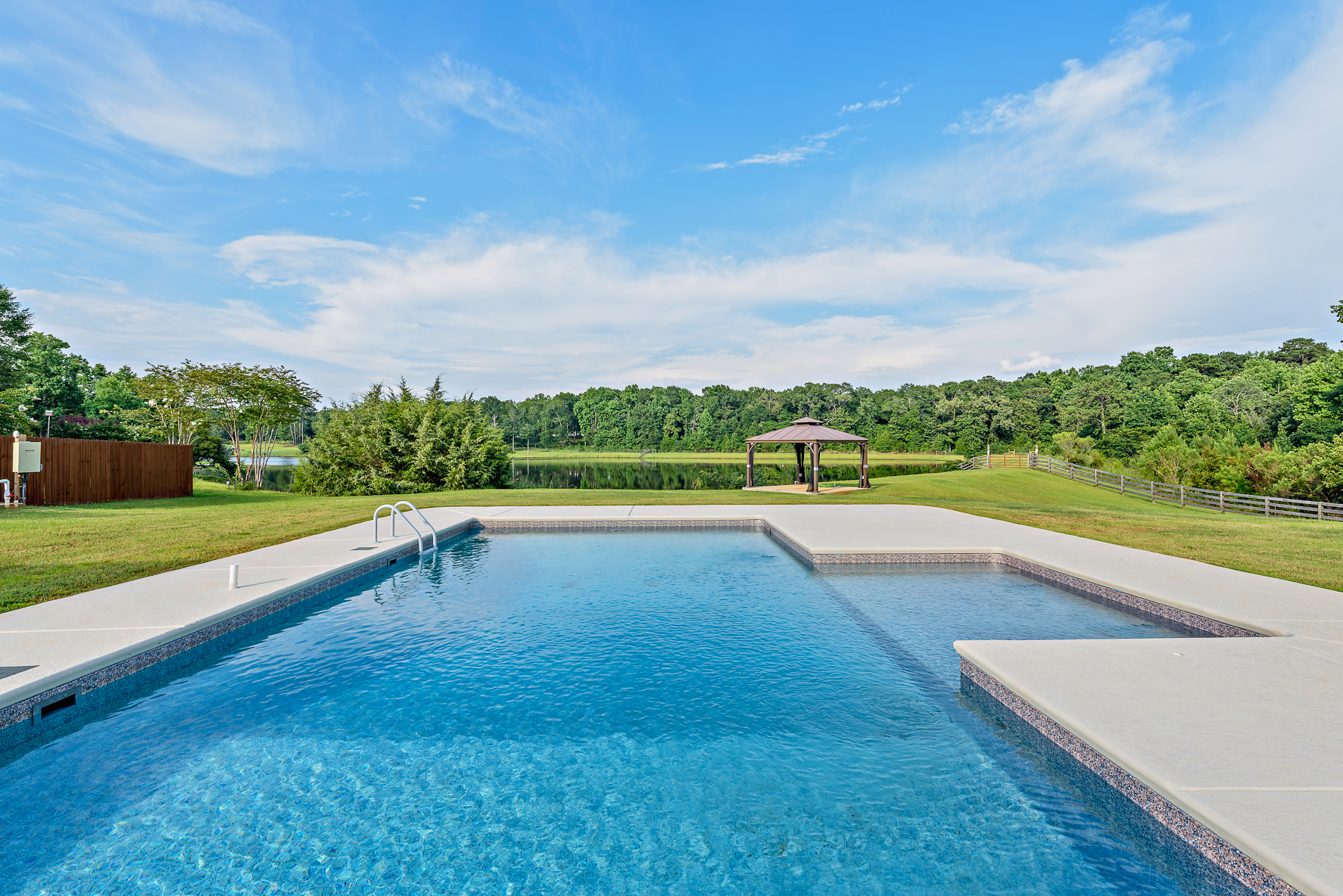 437 CO RD 561-WHT-59