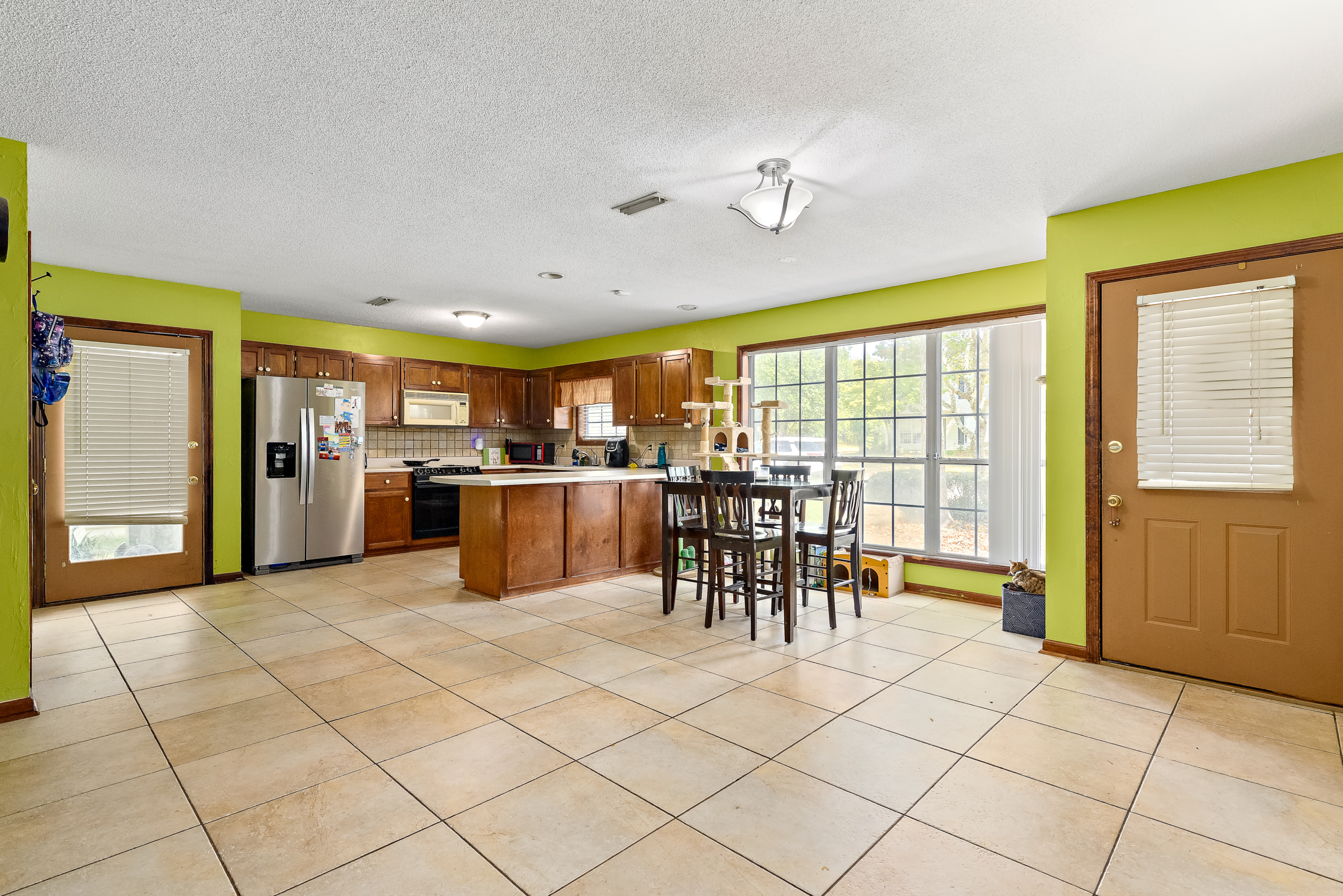 138 Radford Cir-MLS-10