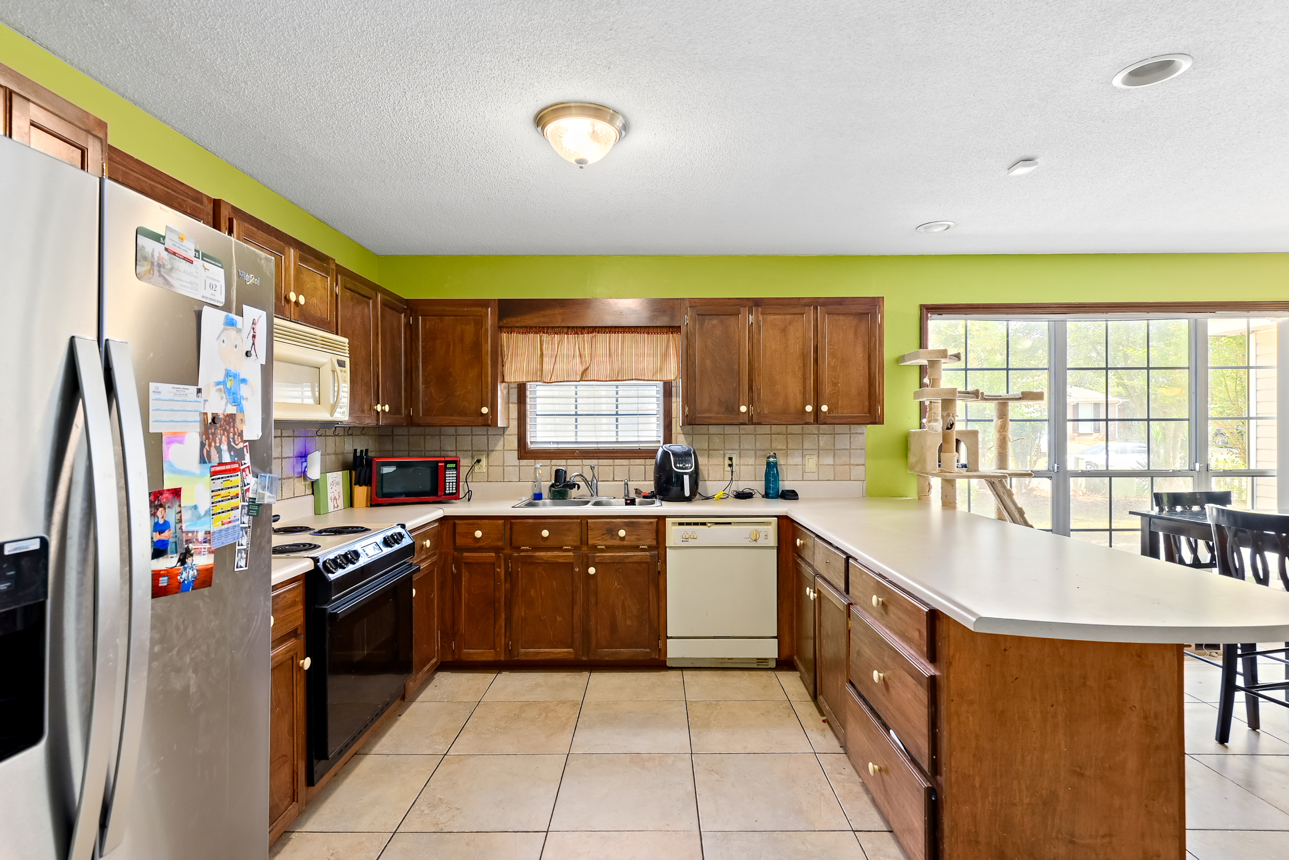 138 Radford Cir-MLS-11