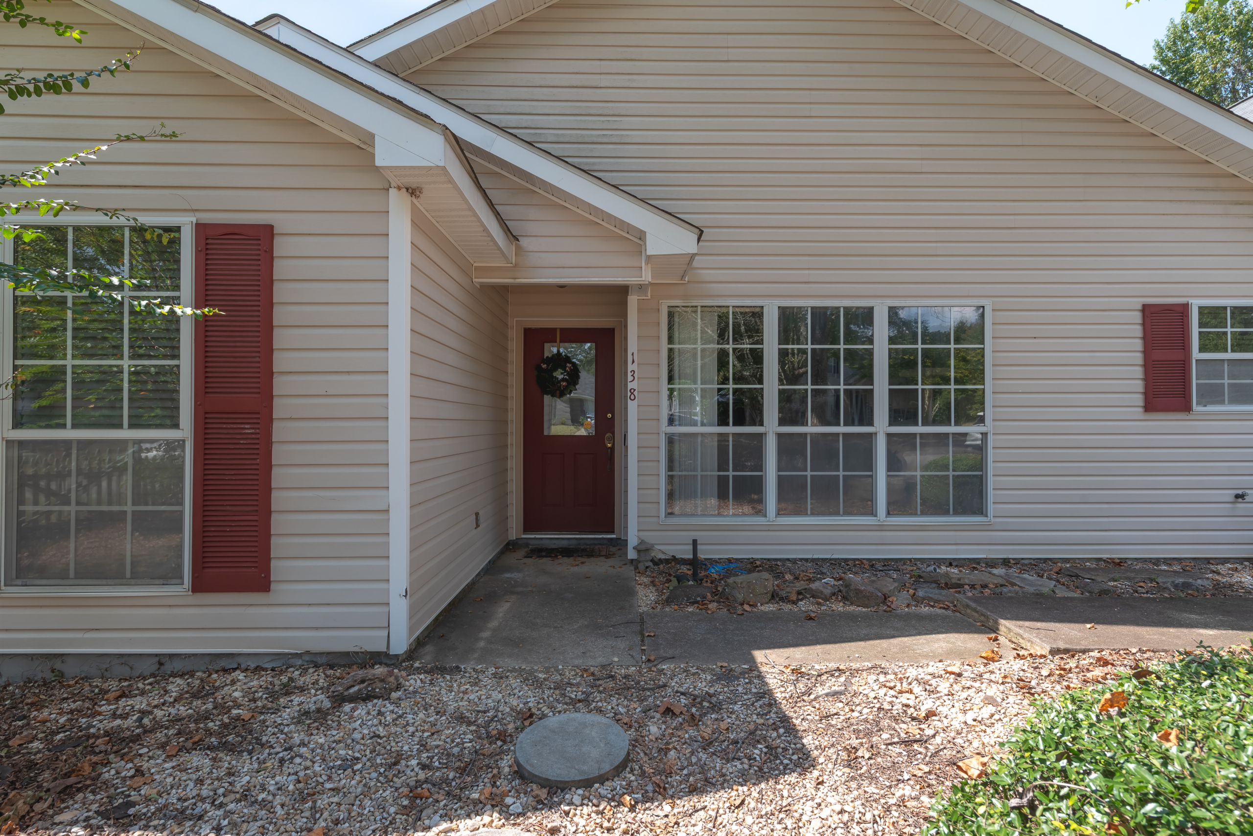 138 Radford Cir-MLS-5