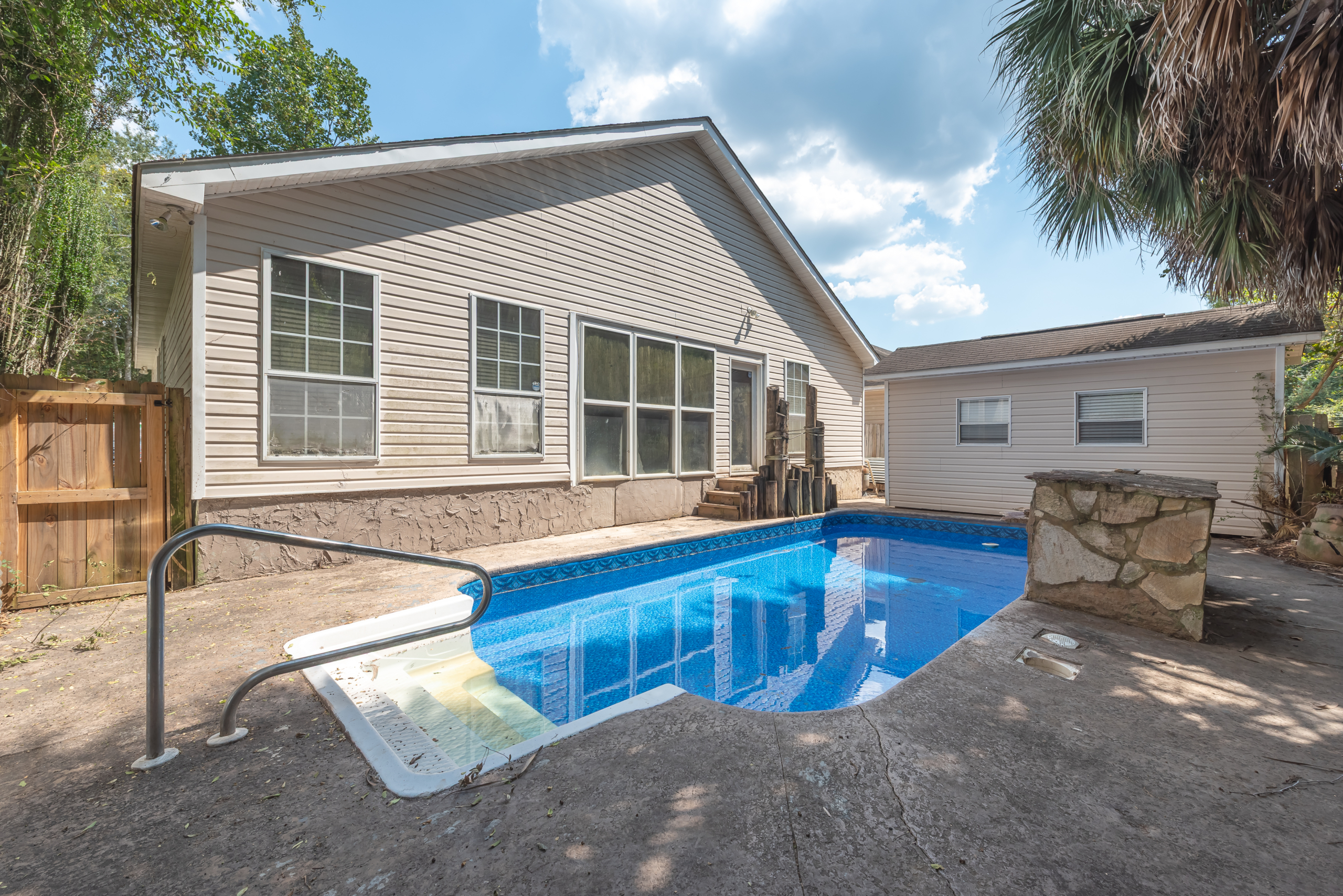 138 Radford Cir-MLS-7