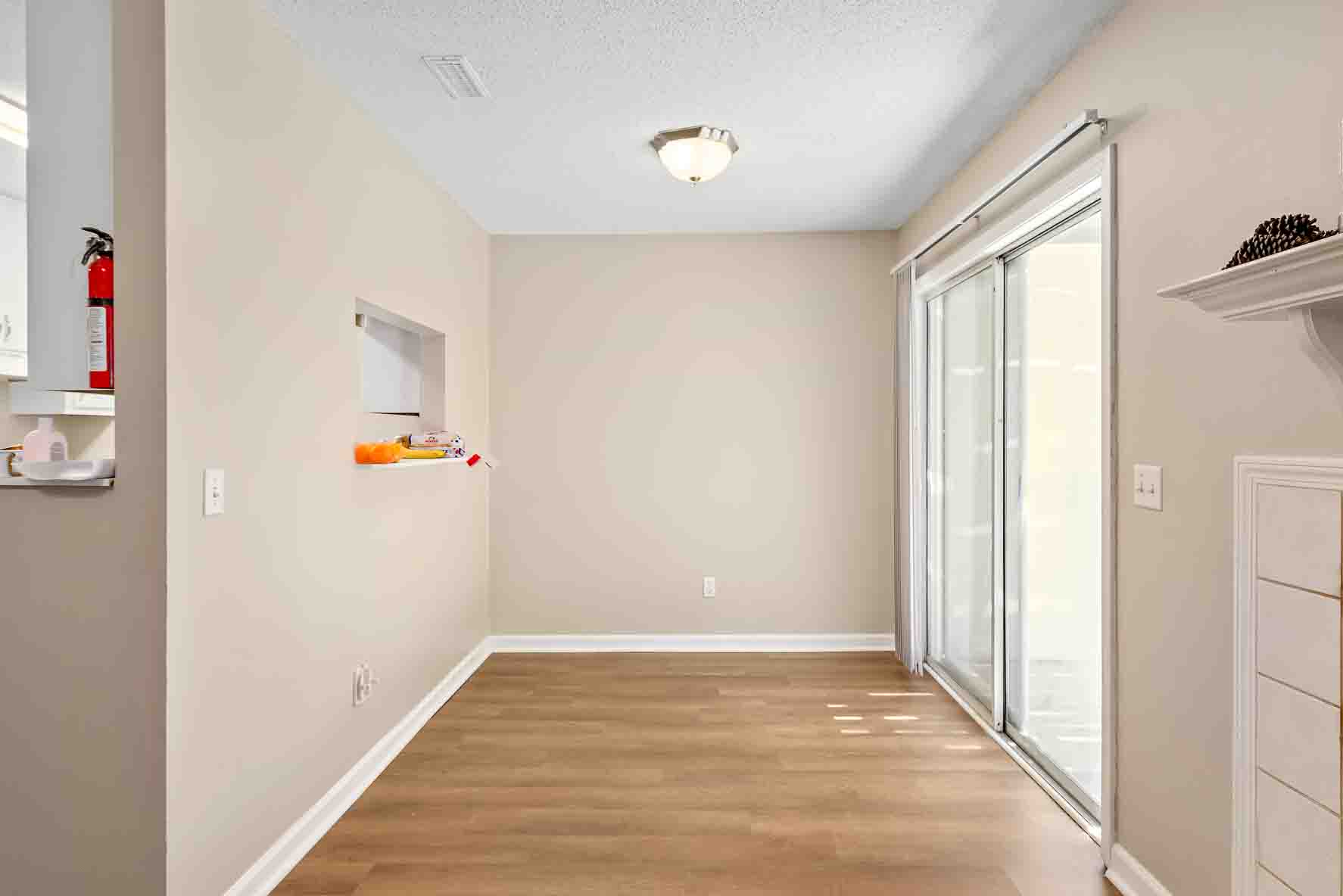 293 Candlebrook-WHT-6