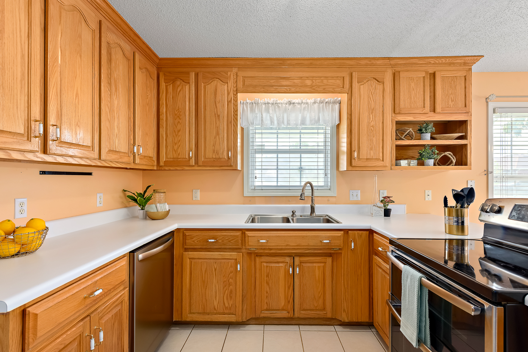 103 Jessica Ln-WHT-17