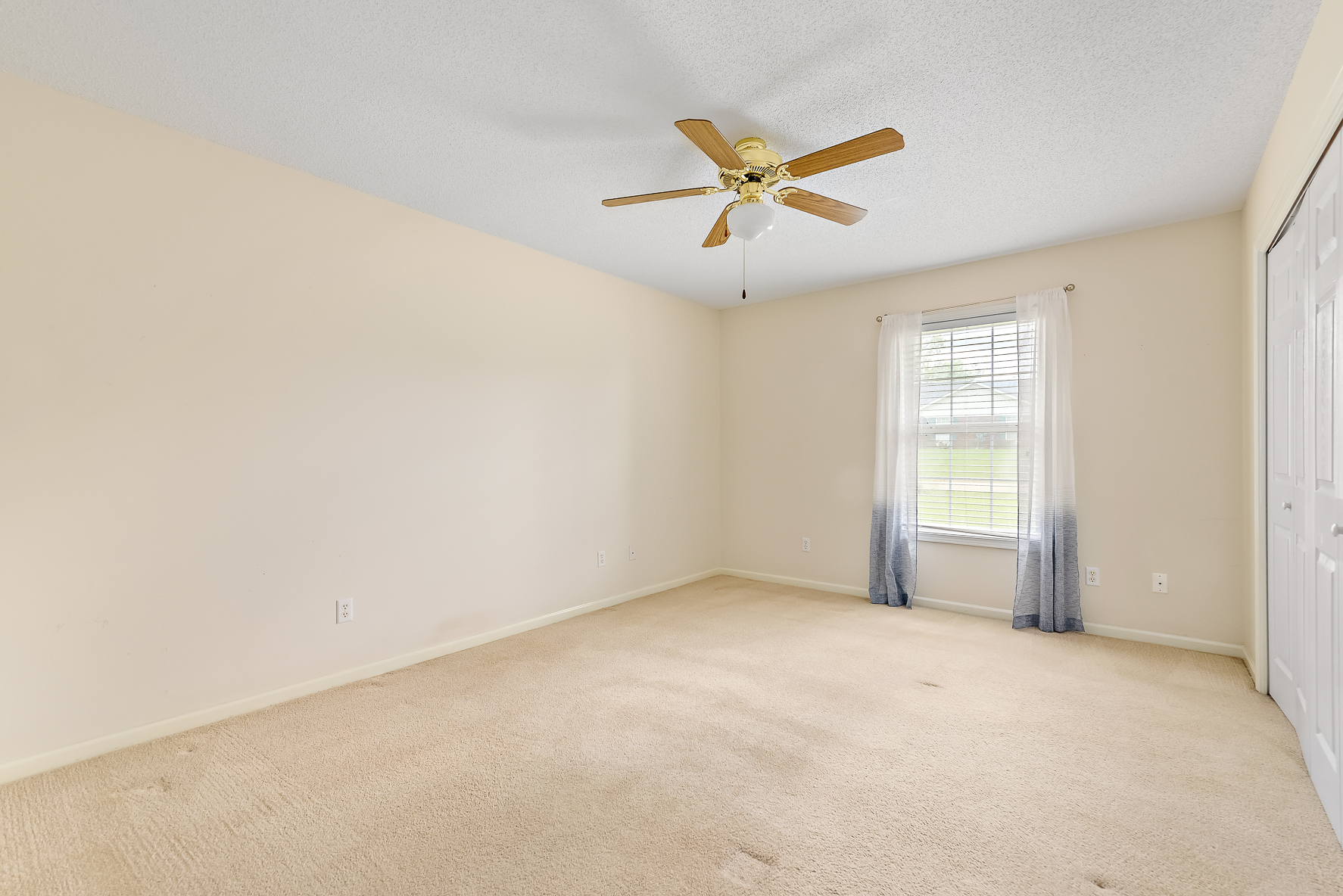 103 Jessica Ln-WHT-33