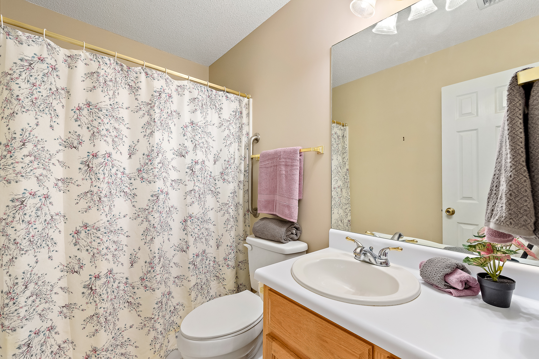 103 Jessica Ln-WHT-35