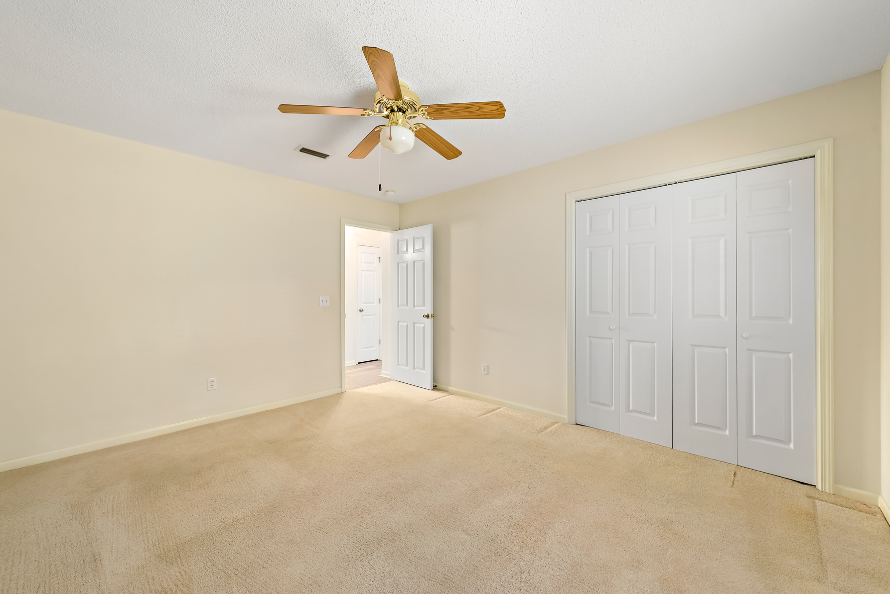 103 Jessica Ln-WHT-37