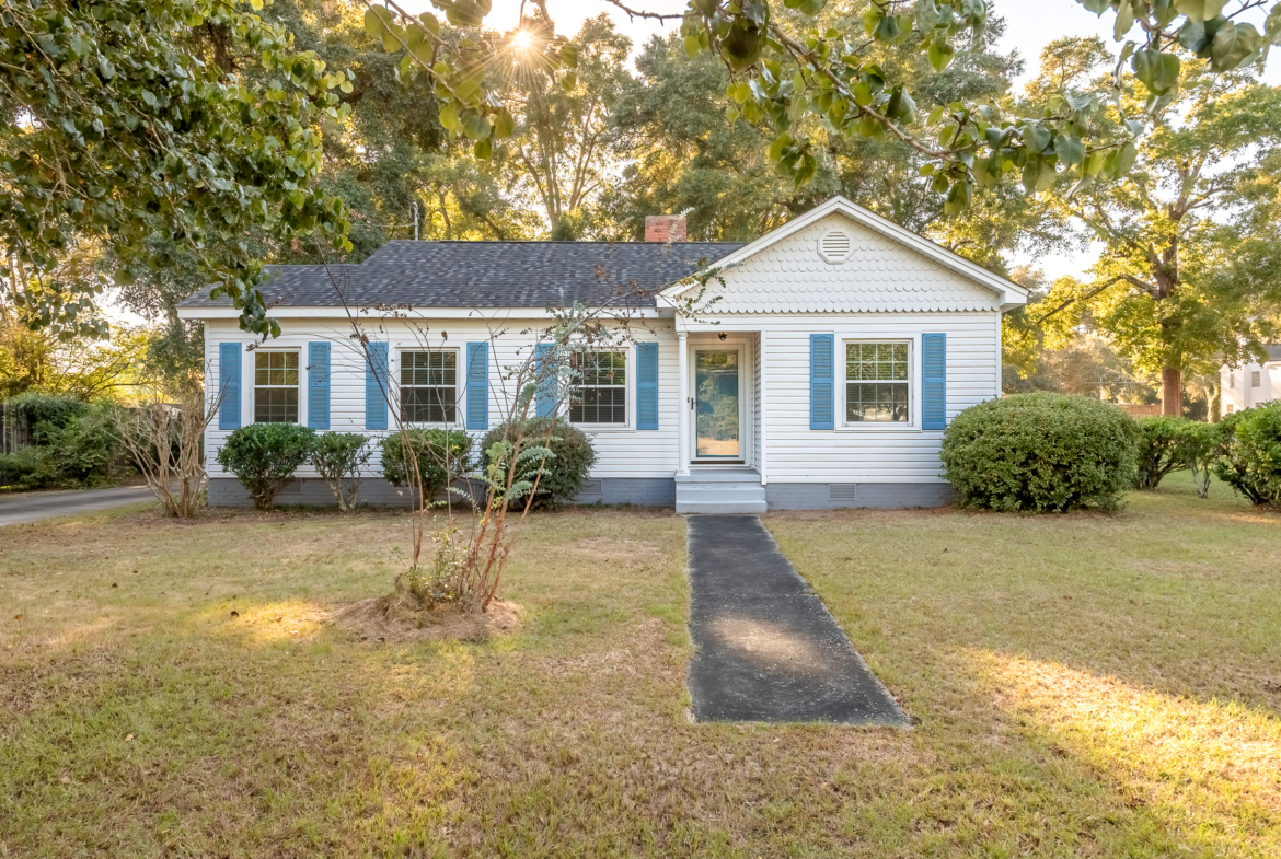 202 S Academy St WHT-2
