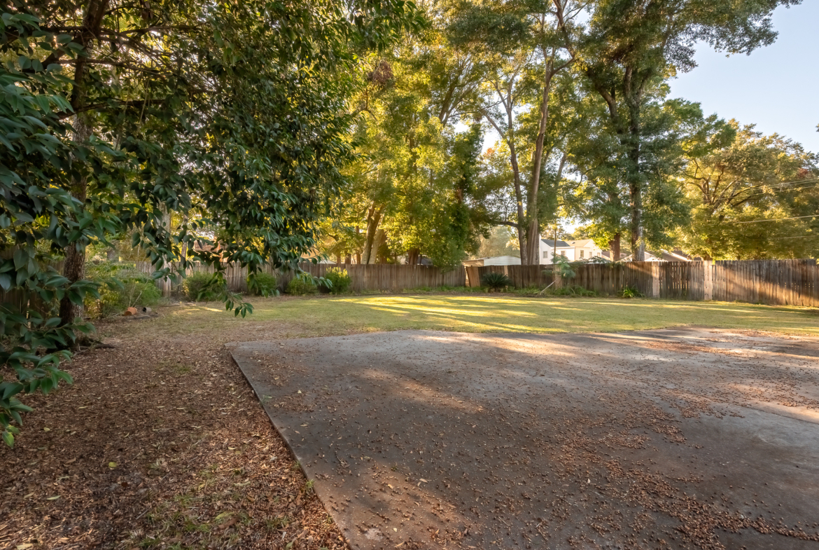 202 S Academy St WHT-7