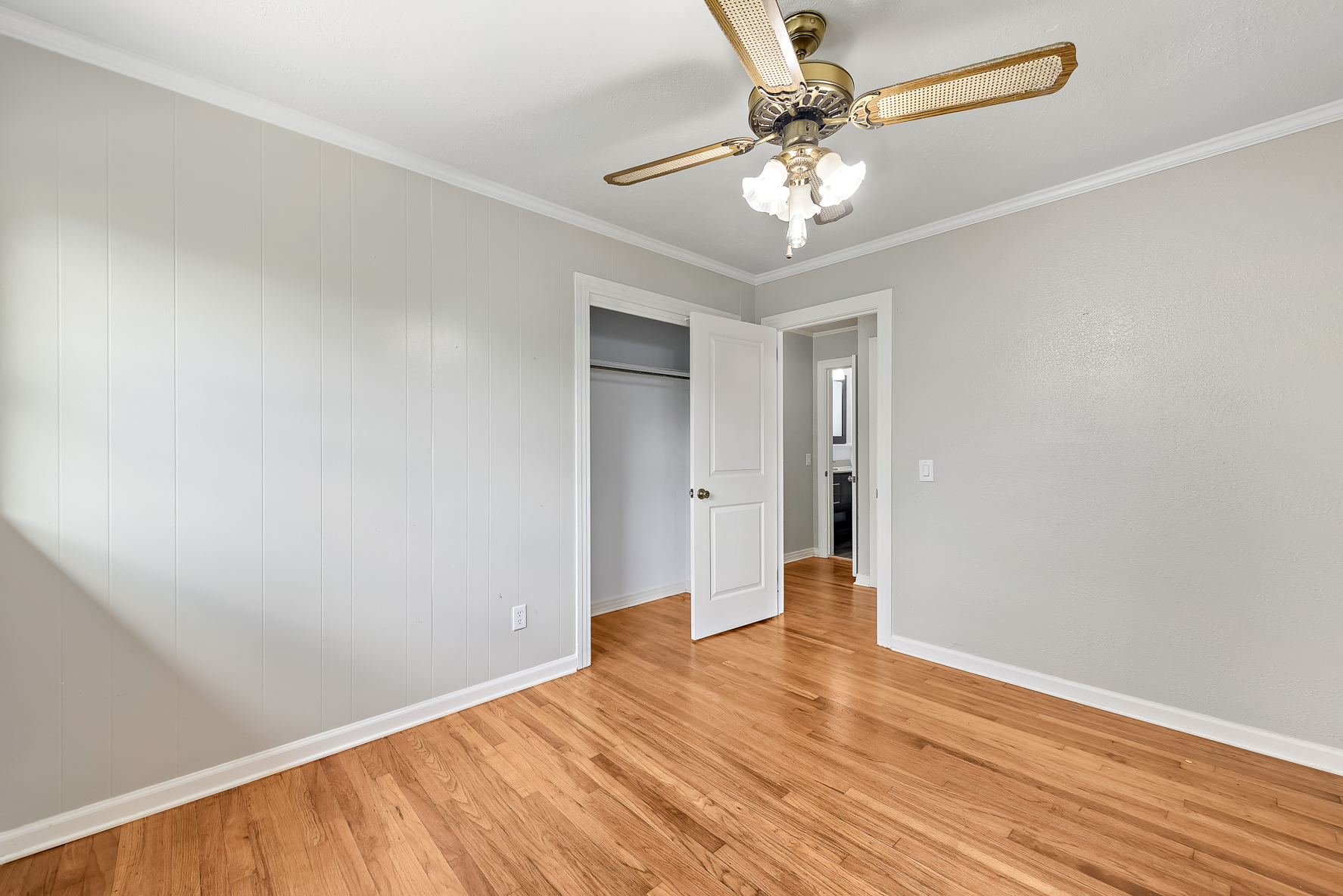 919 Reese Ave-WHT-21