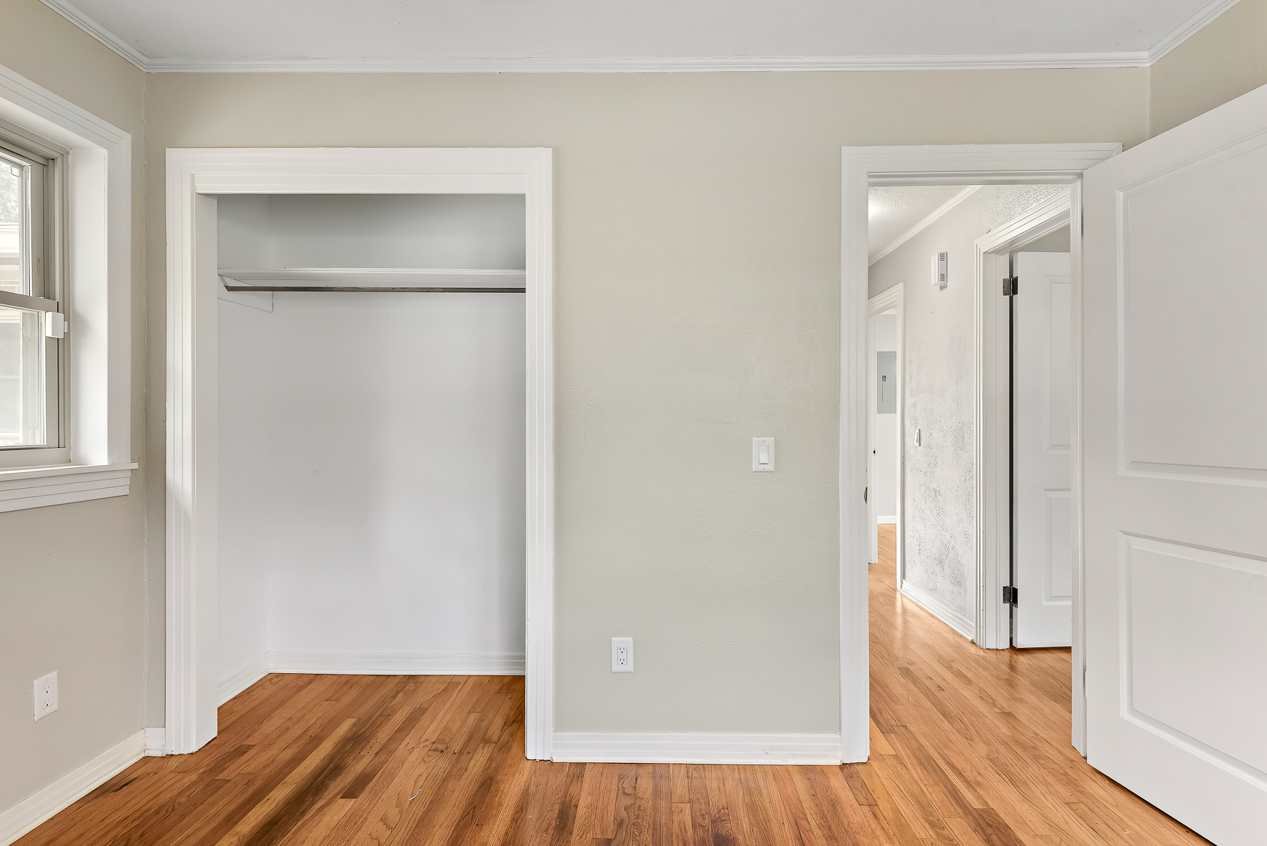 919 Reese Ave-WHT-24