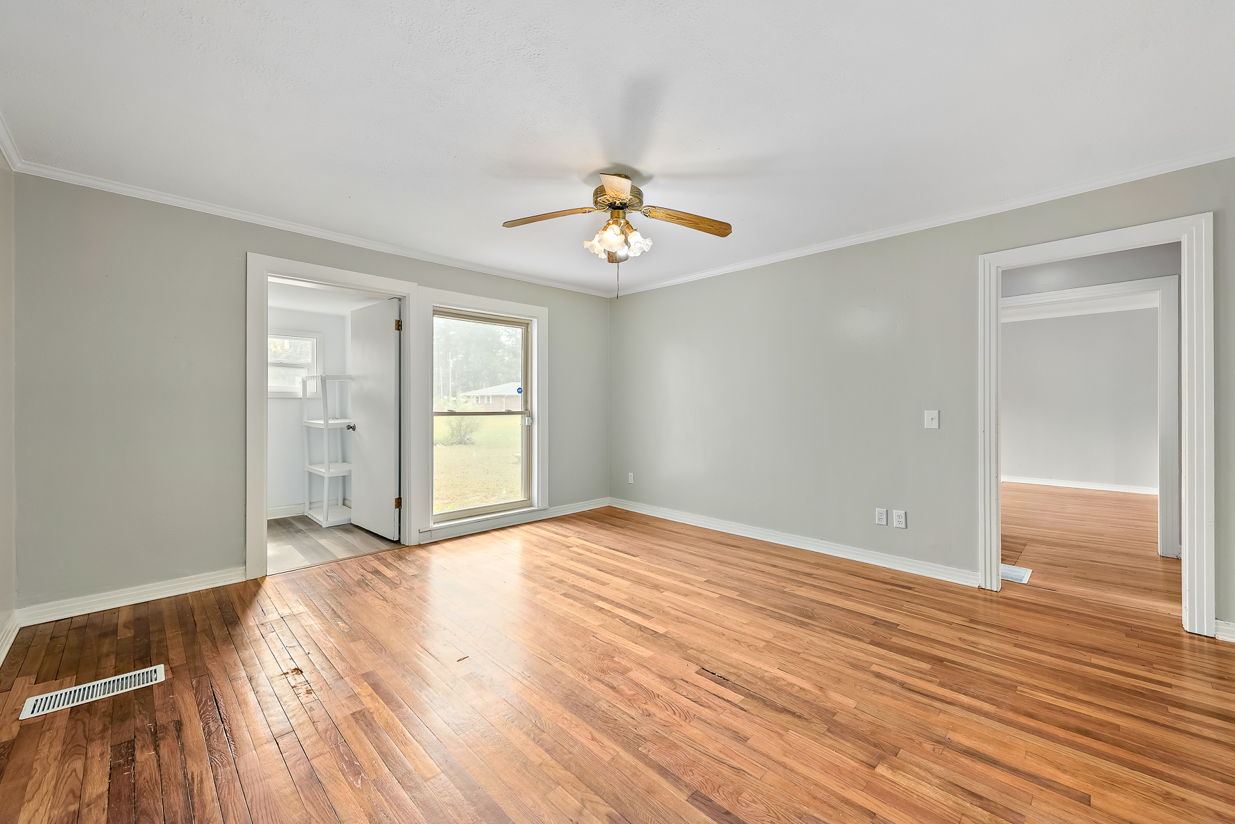 919 Reese Ave-WHT-28