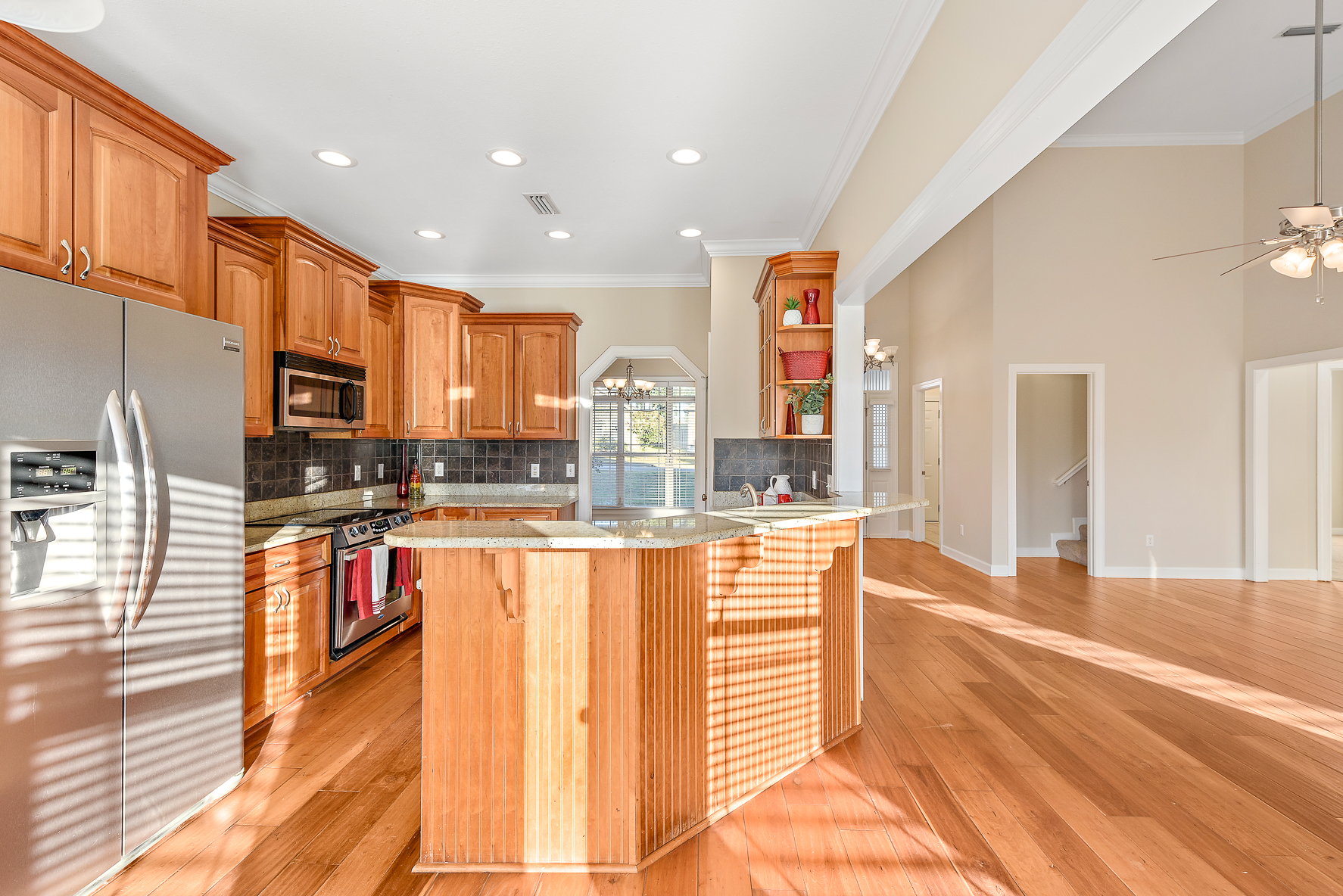 208 Southern Winds-WHT-18