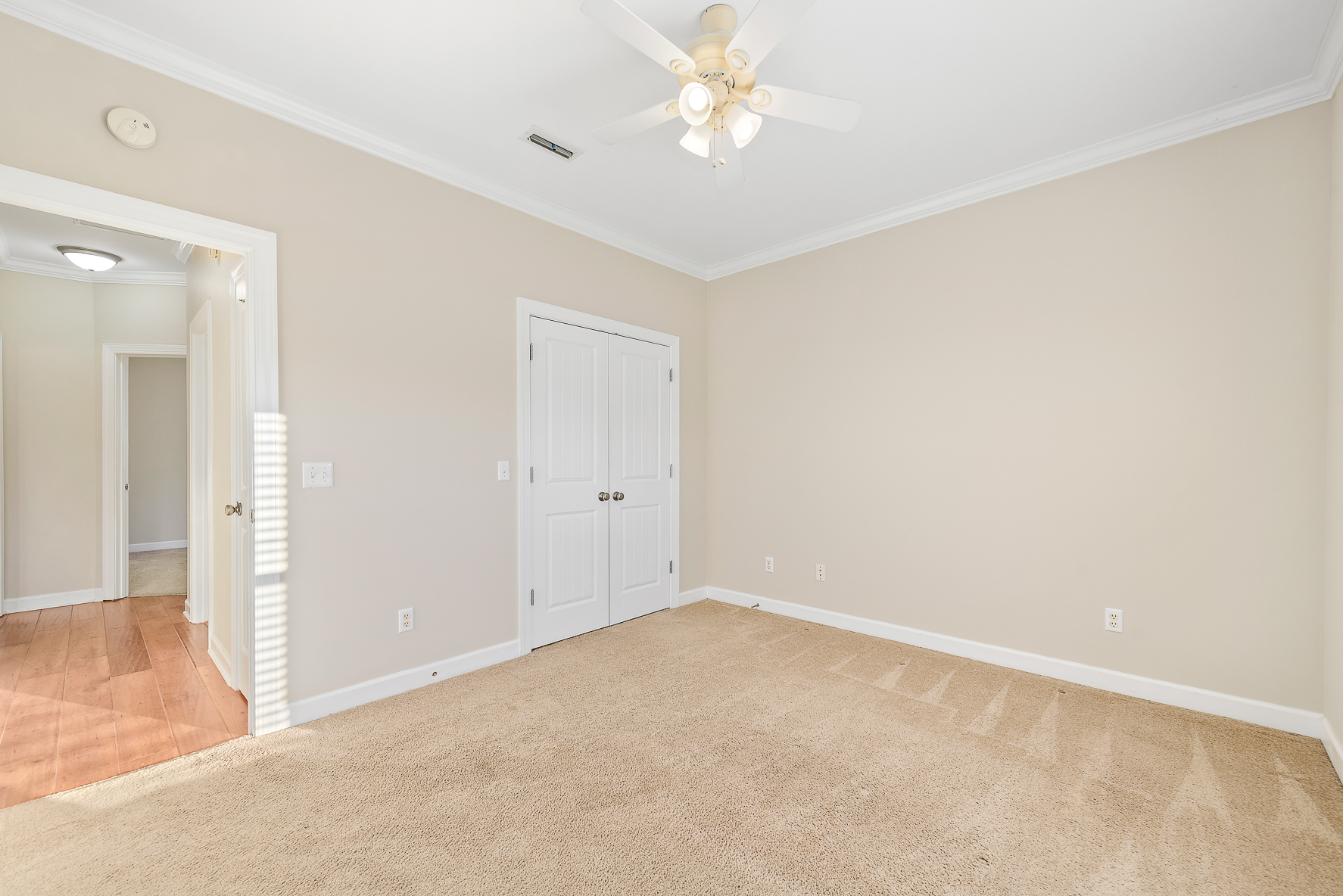 208 Southern Winds-WHT-27