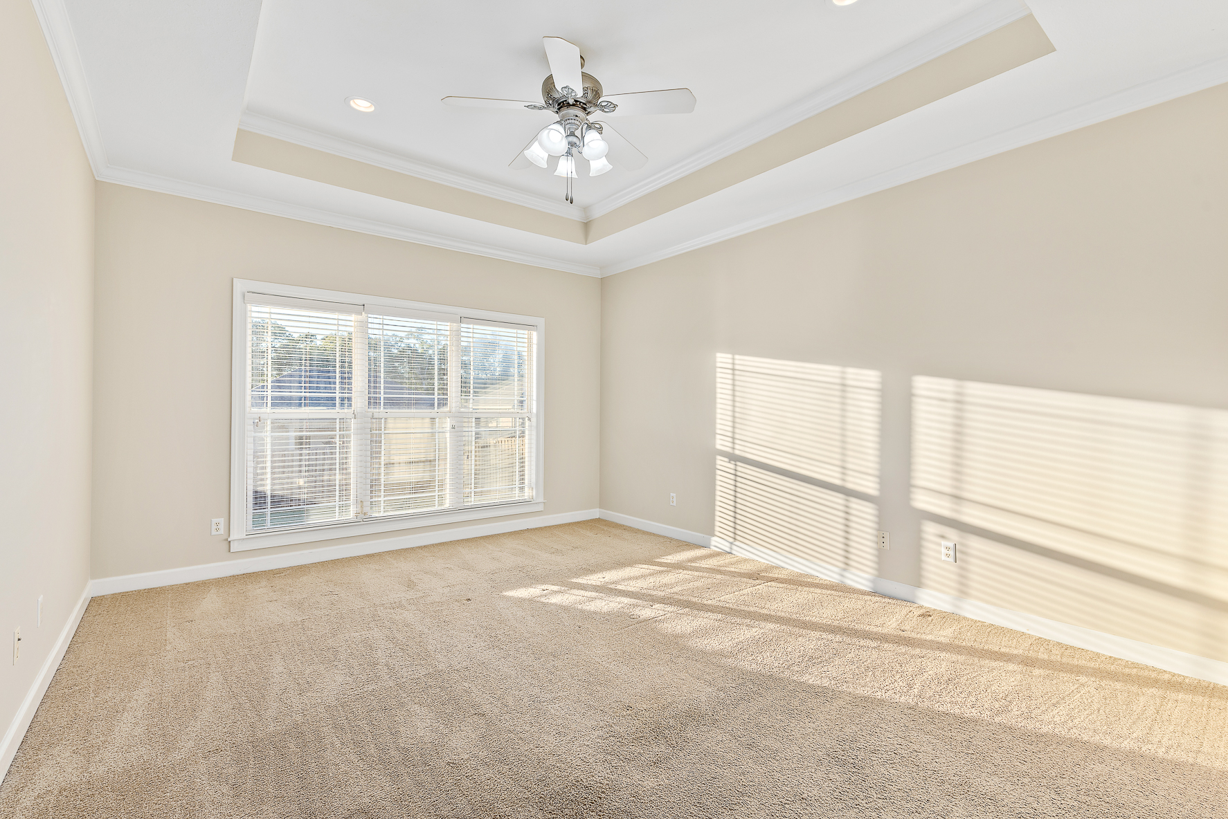 208 Southern Winds-WHT-31