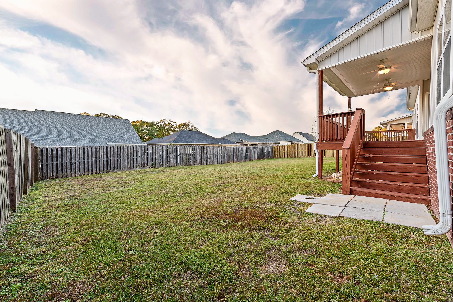 208 Southern Winds-WHT-8