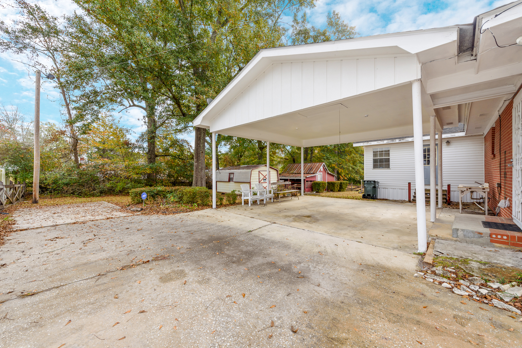 703 Dorsey Ave-WHT-13