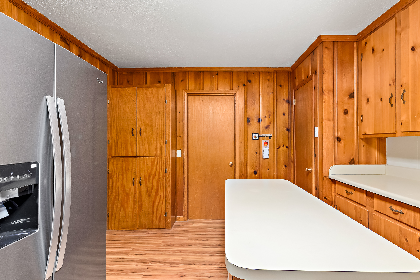 703 Dorsey Ave-WHT-24