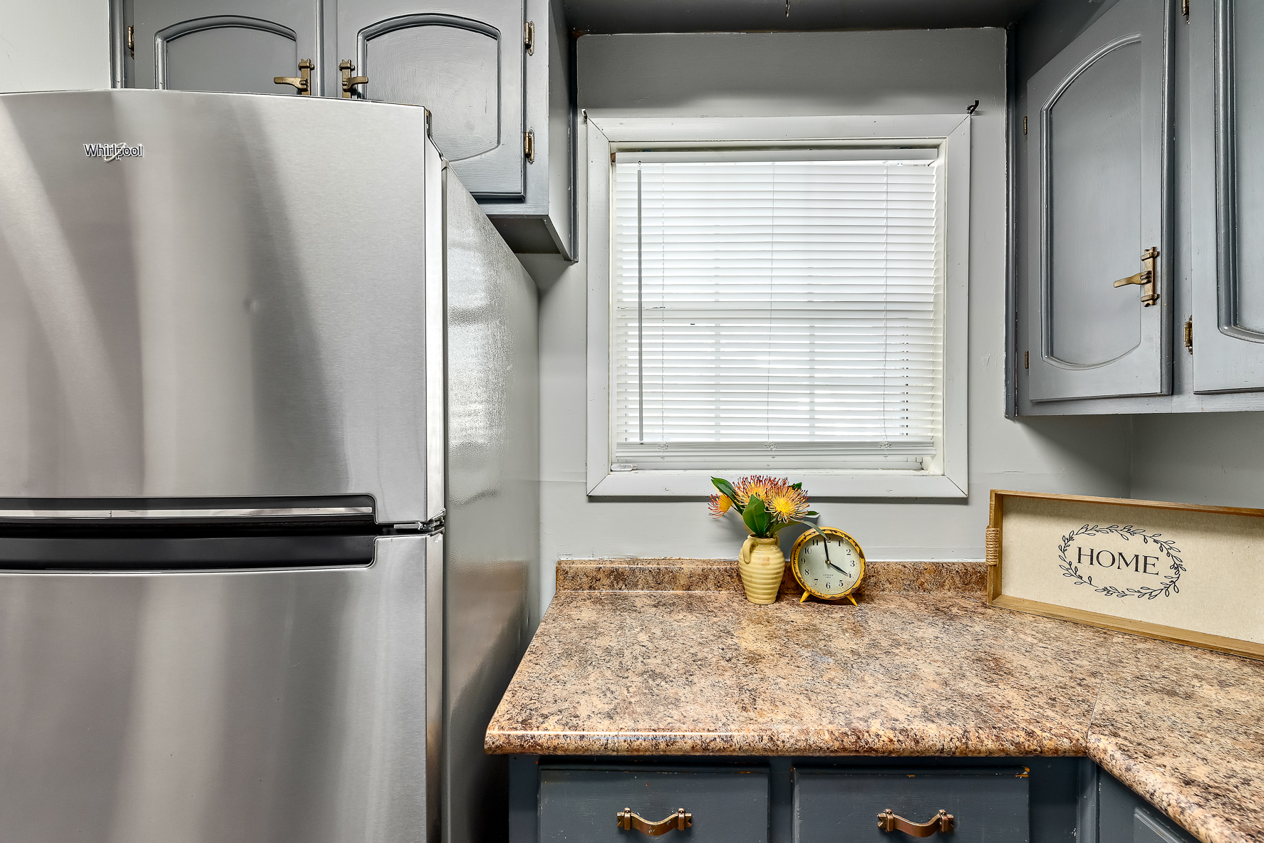 19 Anthony Cir WHT-12